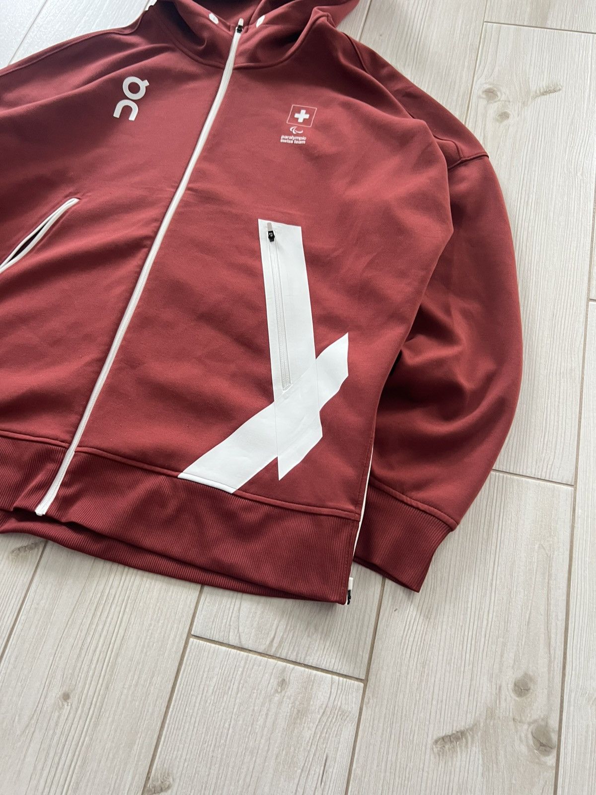 Sports Specialties On Running Swiss Paralympic Team Hoodie Jacket Burgundy Size US XL / EU 56 / 4 - 4 Thumbnail