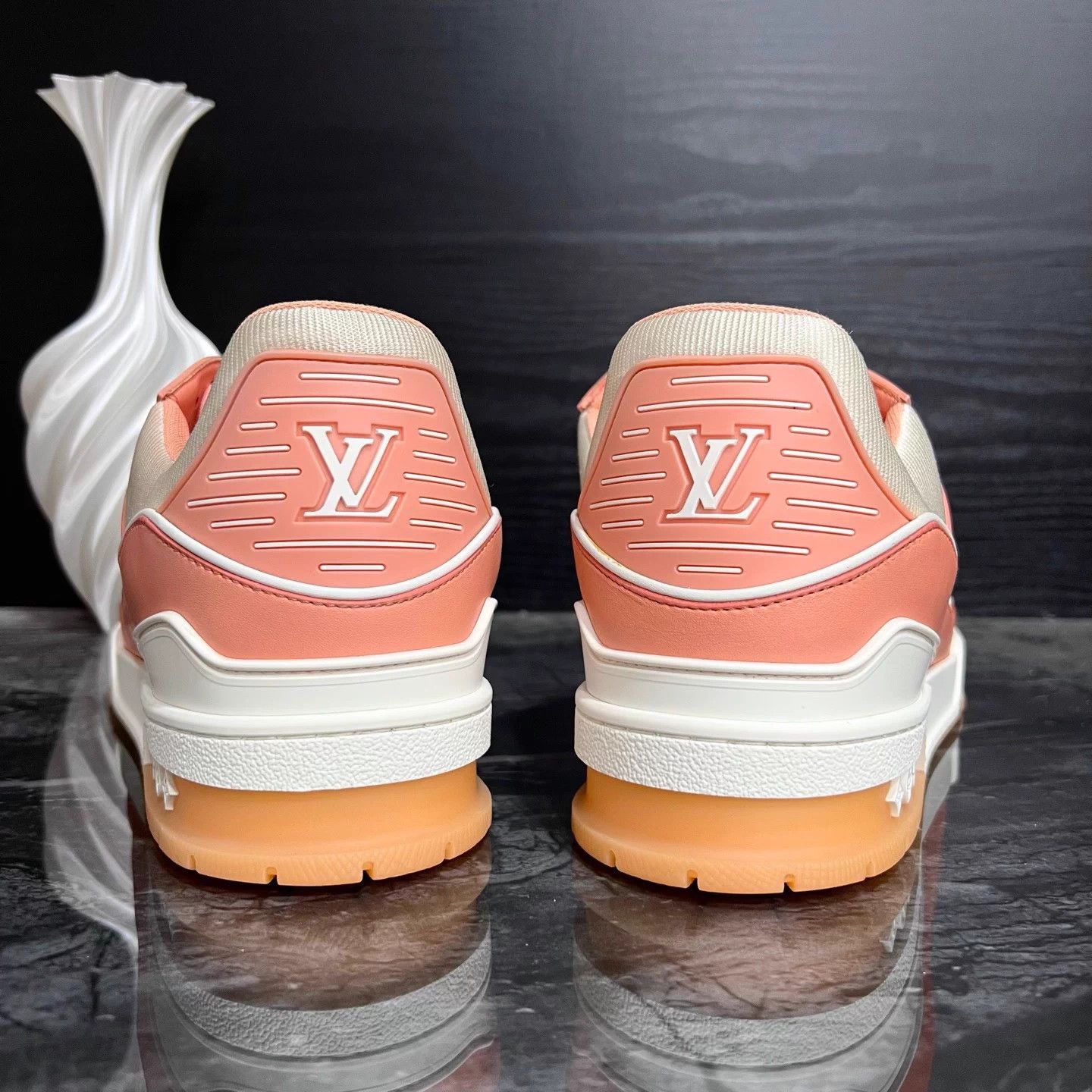 Louis Vuitton Nike Trainer Peach Pink 42 98 New 2600 Size US 9 / EU 42 - 4 Thumbnail