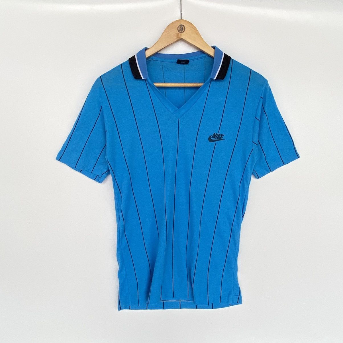 Other Vintage Nike Logo Small Embroidered Pullover Jumper Size M Size US M / EU 48-50 / 2 - 1 Thumbnail