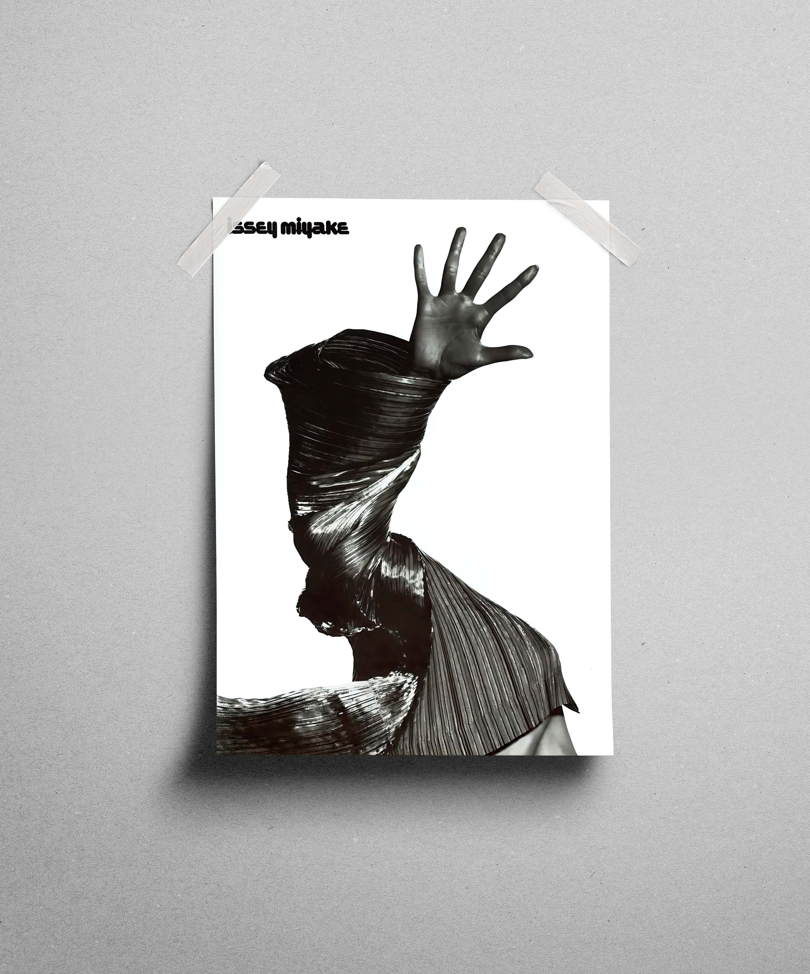 Pleats Please Issey Miyake 90s Issey Miyake Poster Gift Vintage Archive Book Magazine Size ONE SIZE - 3 Thumbnail