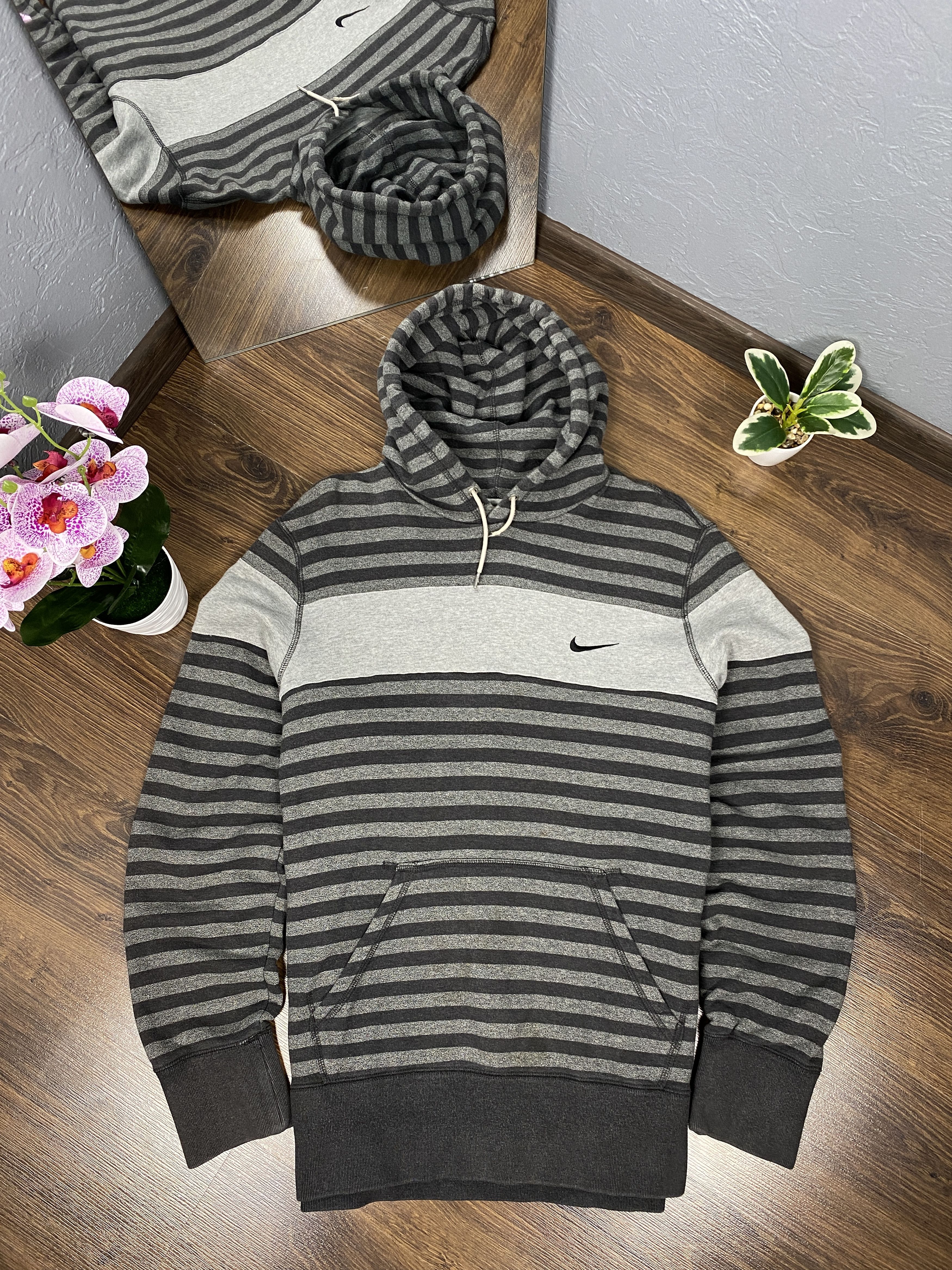 Nike Nike vintage mini swoosh hoodie y2k Size US L / EU 52-54 / 3 - 1 Thumbnail