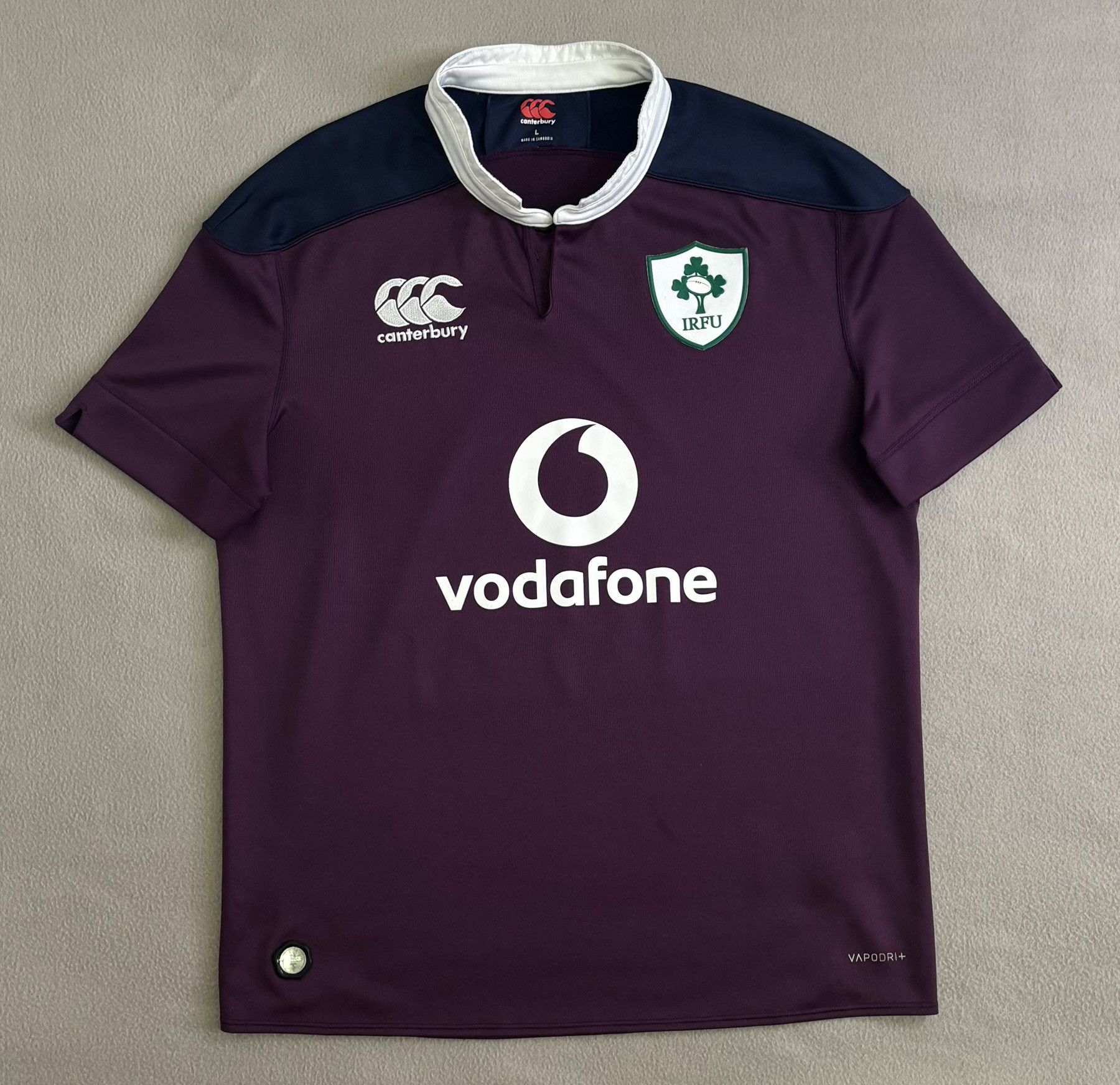 Canterbury of New Zealand Ireland Rugby 2016/2017 Canterbury Vodafone Vapodri+ Size US L / EU 52-54 / 3 - 5 Thumbnail