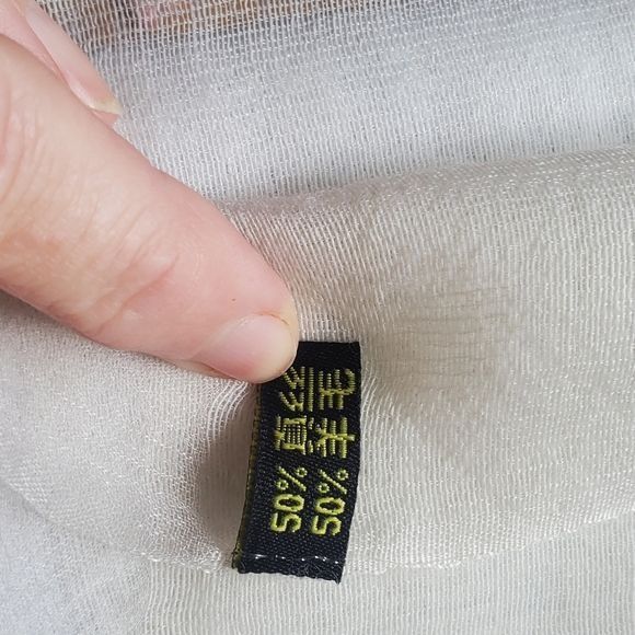 Designer 50% Silk 50% Wool Ivory Embroidered Long Scarve Wrap Size ONE SIZE - 6 Thumbnail