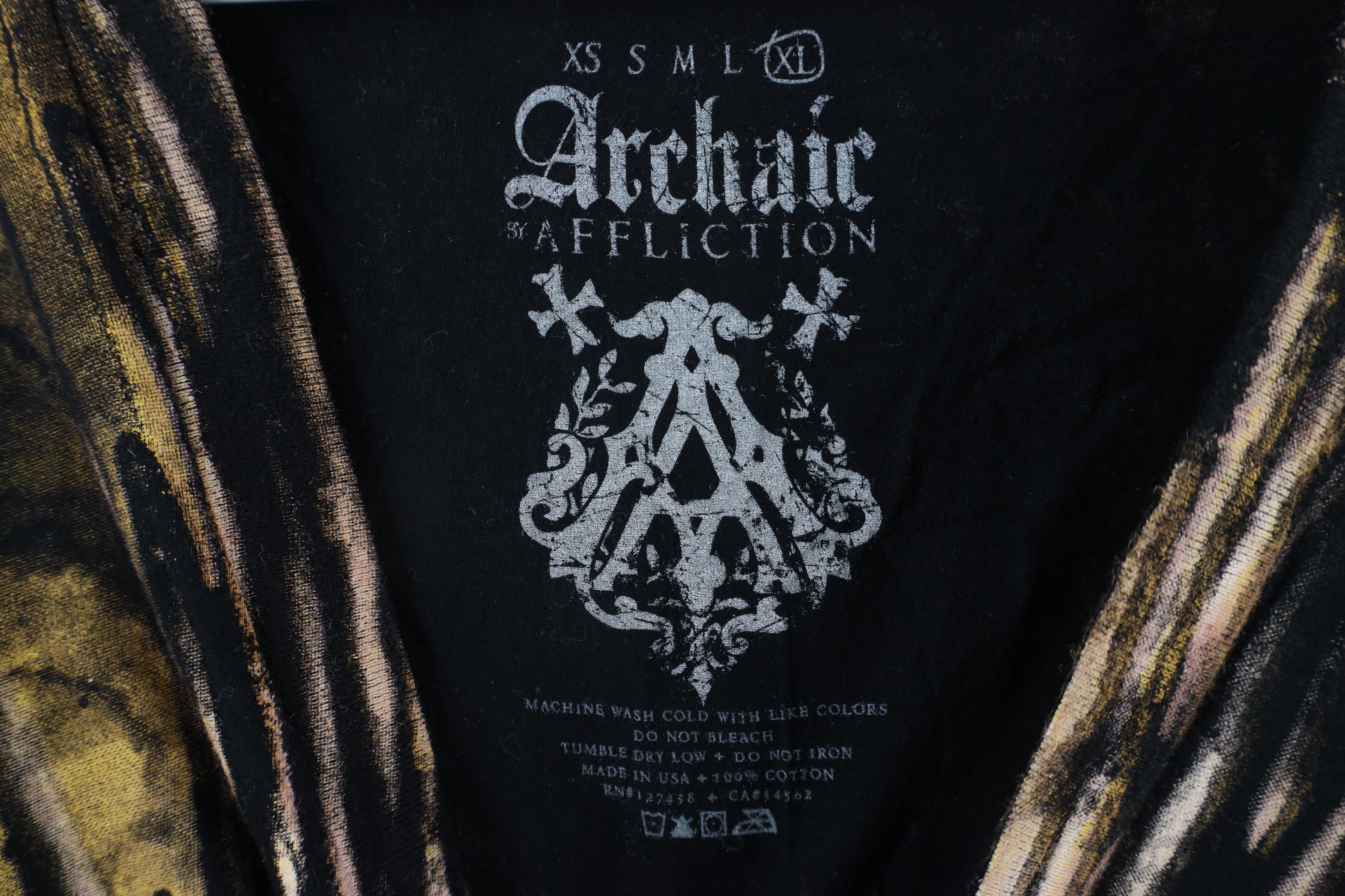 Affliction × Vintage Vintage Affliction UFC MMA Fighting V-Neck T-Shirt USA Size XL / US 12-14 / IT 48-50 - 7 Thumbnail