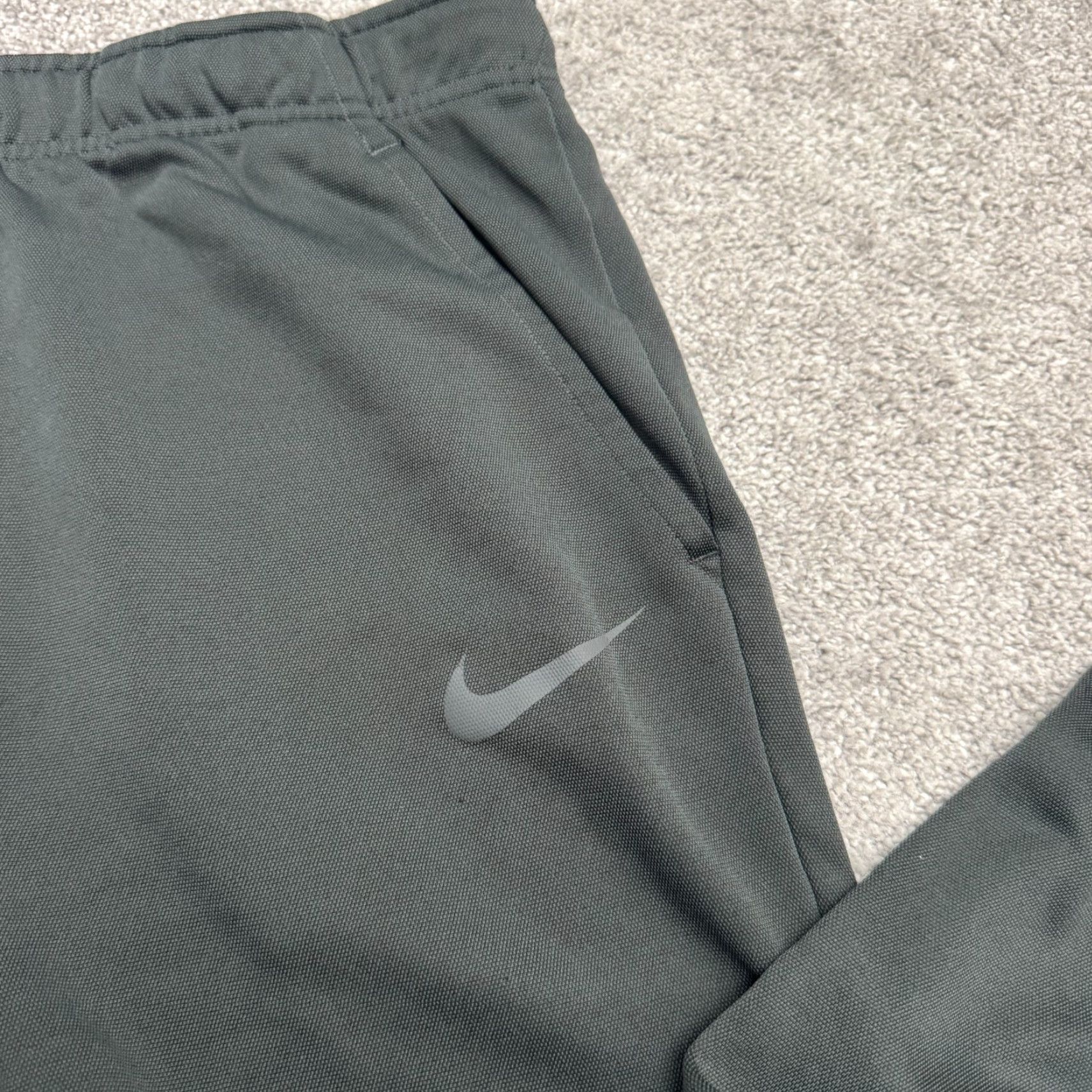 Nike Nike Therma Veneer Jogger Pants Mens XL Dark Gray Elastic Waist Pockets Activewear Run Jogger Performan... Size US 36 / EU 52 - 3 Thumbnail