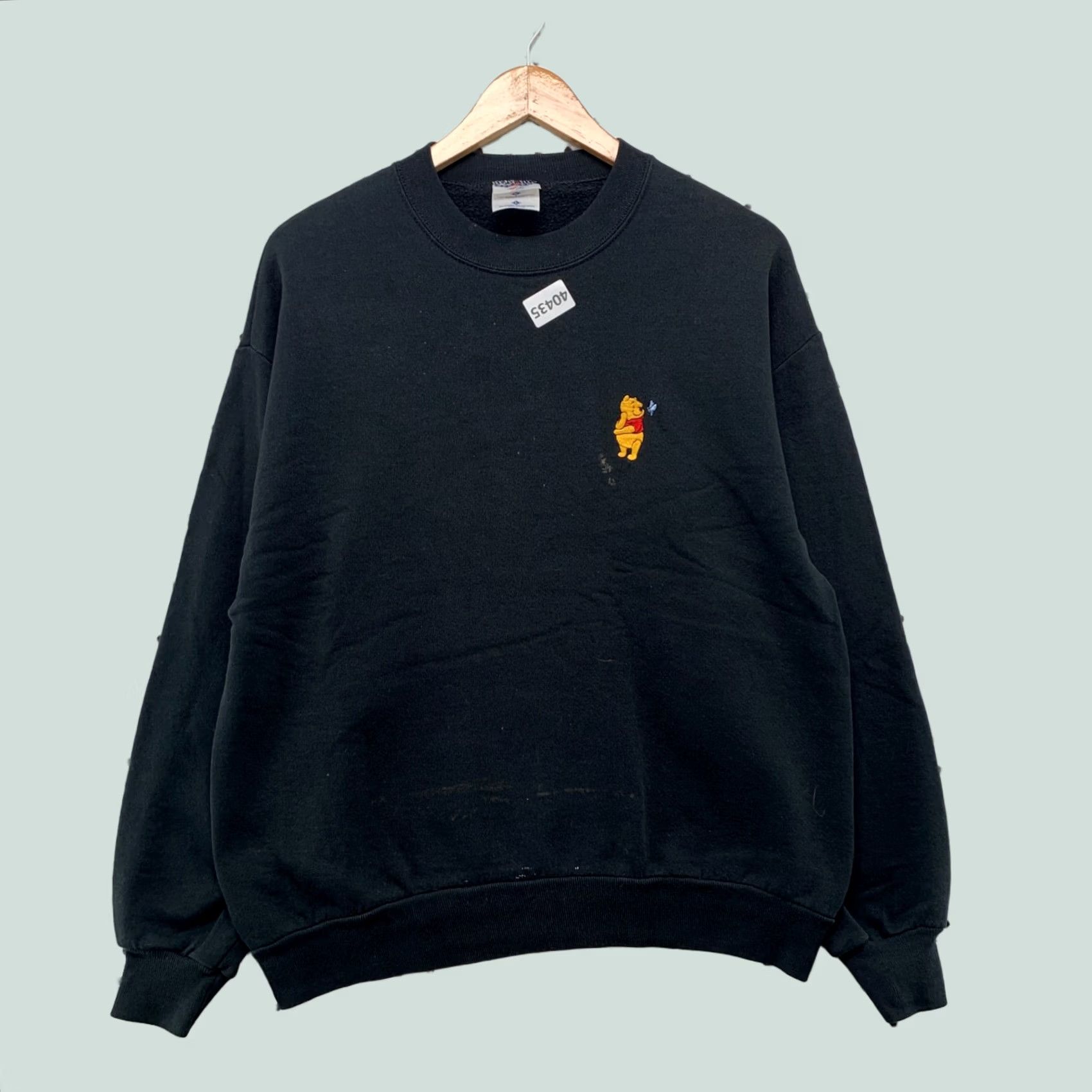 Jerzees VINTAGE Winnie The Pooh Crewneck Sweatshirt Mens Large Black Embroidered 90s Jerzees Sweatshirt Size US L / EU 52-54 / 3 - 1 Thumbnail