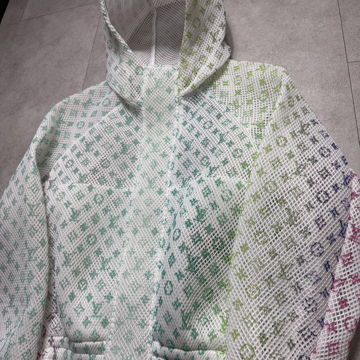 Louis Vuitton Louis Vuitton Rainbow Gradient Mesh Jacket Size US M / EU 48-50 / 2 - 4 Thumbnail