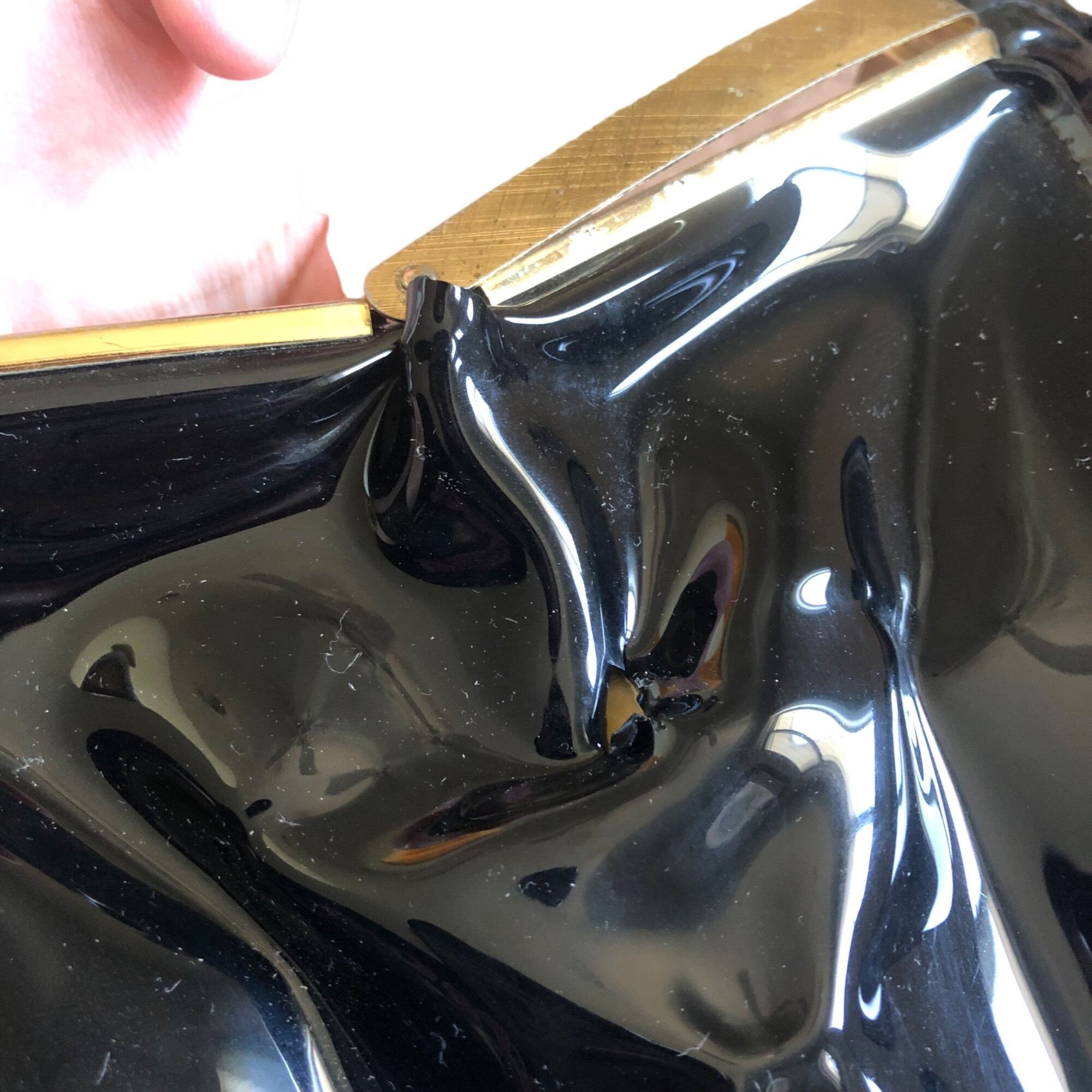 Vintage Vintage Aina Patent Leather Gold Hardware Frame Handbag Size ONE SIZE - 7 Thumbnail