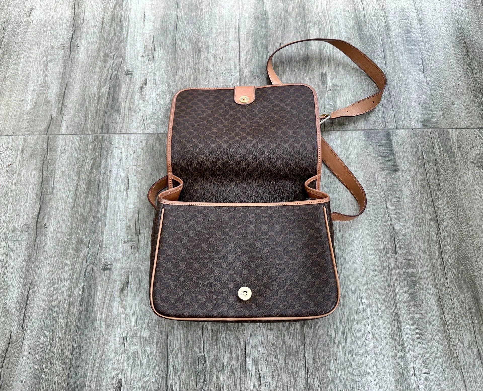 Celine Celine Trotteur Flap gold loop vintage crossbody Size ONE SIZE - 3 Thumbnail
