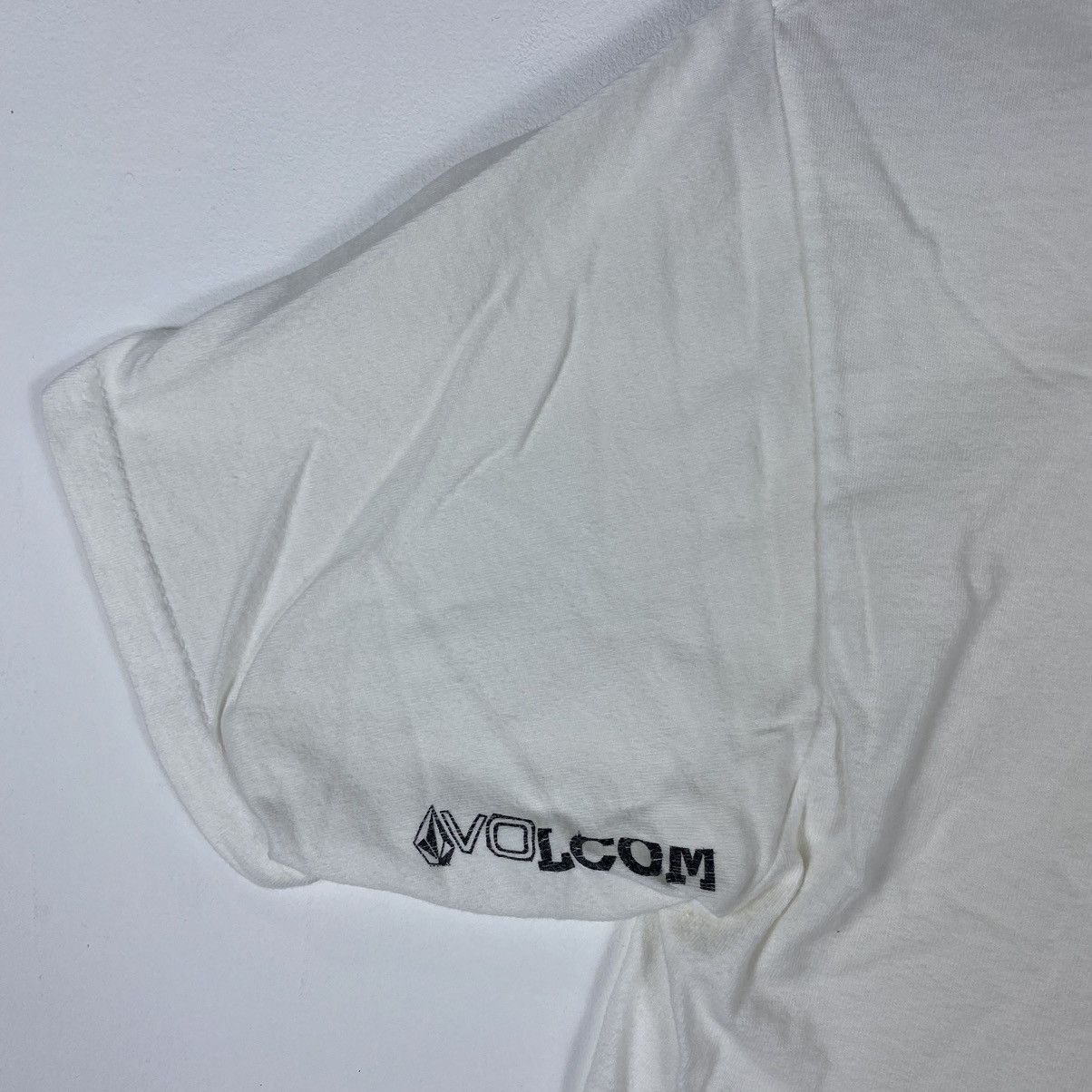 Vintage × Volcom VINTAGE 00's VOLCOM INSPIRED BY BARBARA KRUGER TEE Size US S / EU 44-46 / 1 - 8 Thumbnail