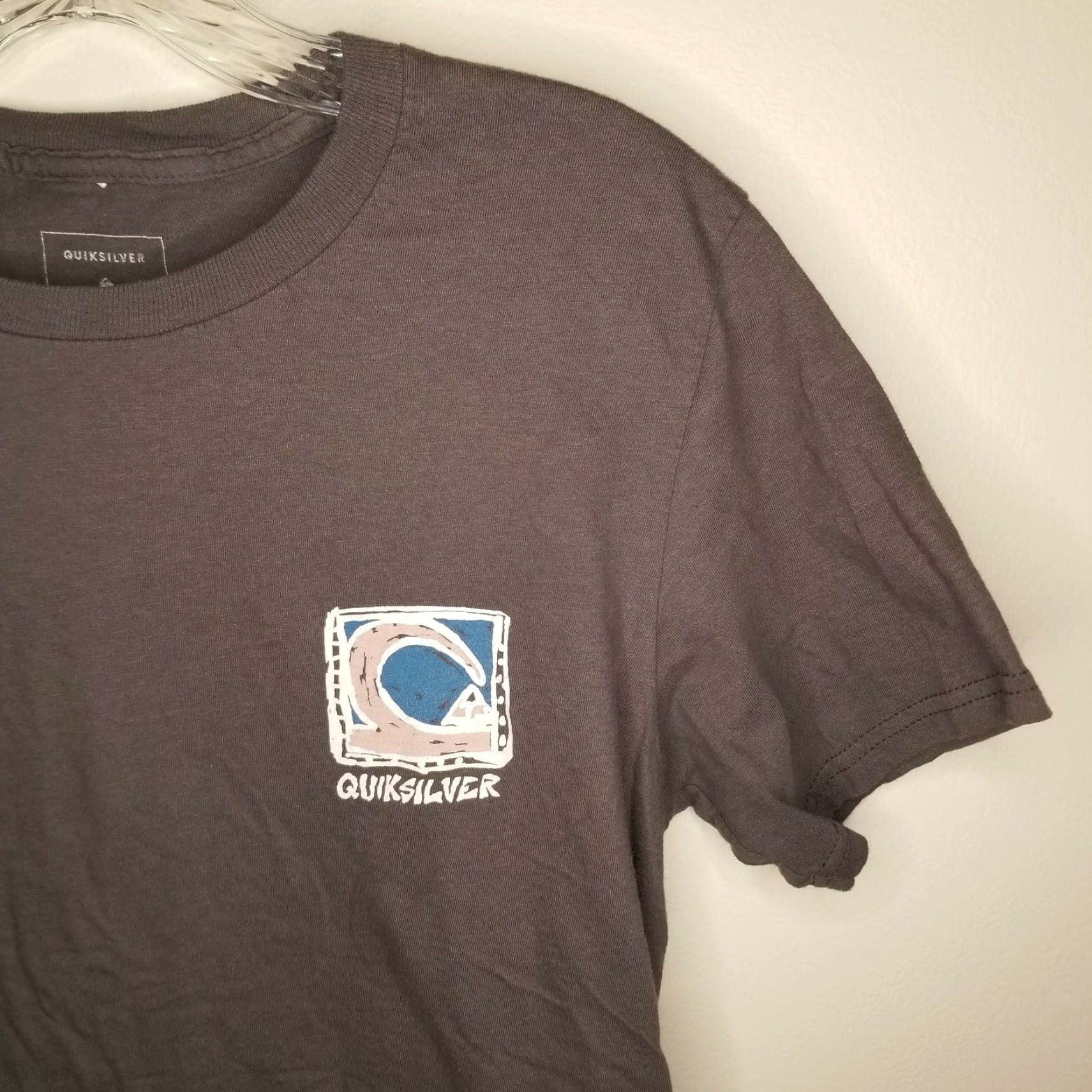 Quiksilver VINTAGE? No. Quiksilver T-Shirt Gray Short Sleeve Size S Women’s Shirt Adult Small Gray Quiksilver Women’s Short Sleeve Tee, Size S Size S / US 4 / IT 40 - 2 Thumbnail