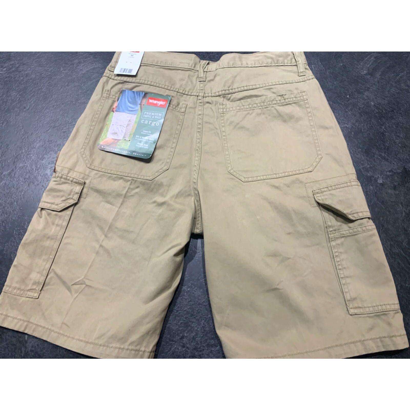 Wrangler Men s Wrangler Cargo Shorts w Stretch Khaki Relaxed Fit Tech Pocket Size 30 Grailed