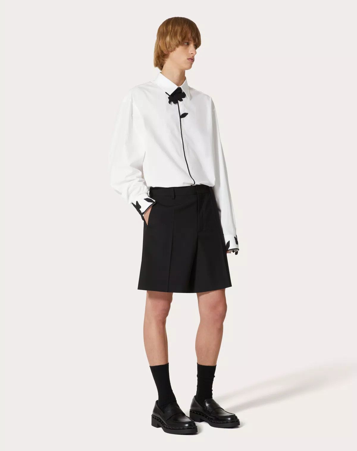 Valentino oc11z0725 Wool Bermuda Shorts in Black Size US 32 / EU 48 - 3 Thumbnail