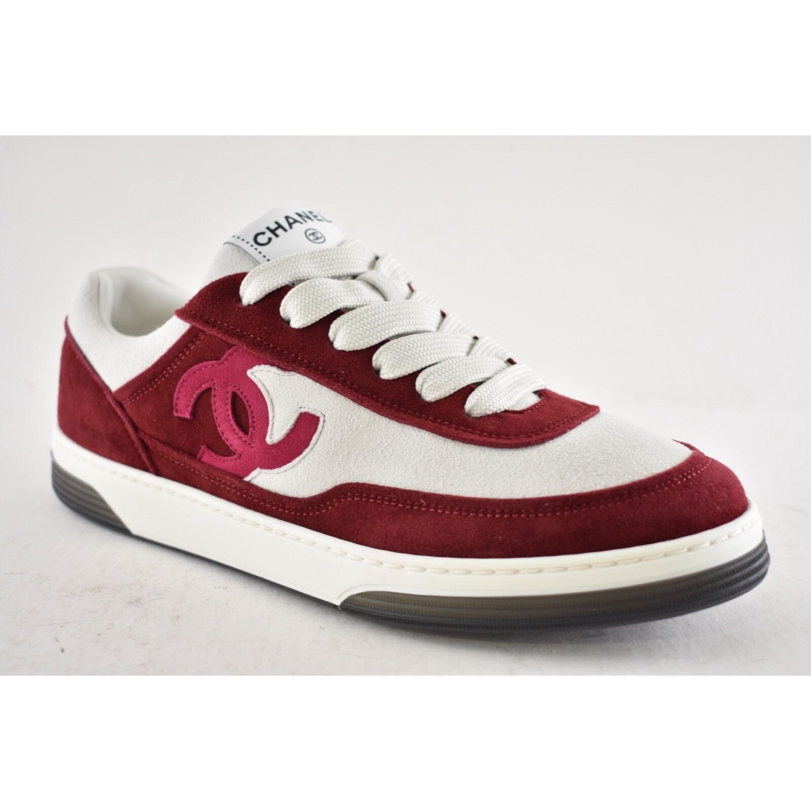 Chanel Chanel 23P Burgundy Suede Flat Lace Up Runner Sneaker 38.5 Size US 8.5 / IT 38.5 - 6 Thumbnail