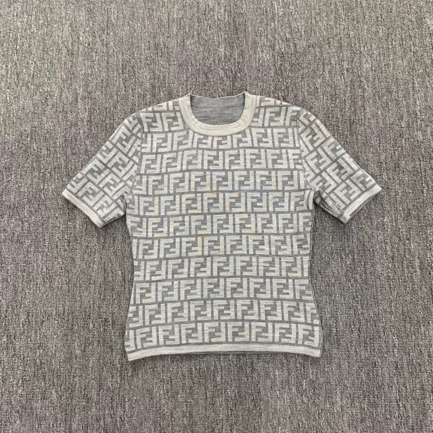 Fendi Fendi FF Gray Double-Sided Knit Short-Sleeve Size XS / US 0-2 / IT 36-38 - 4 Thumbnail