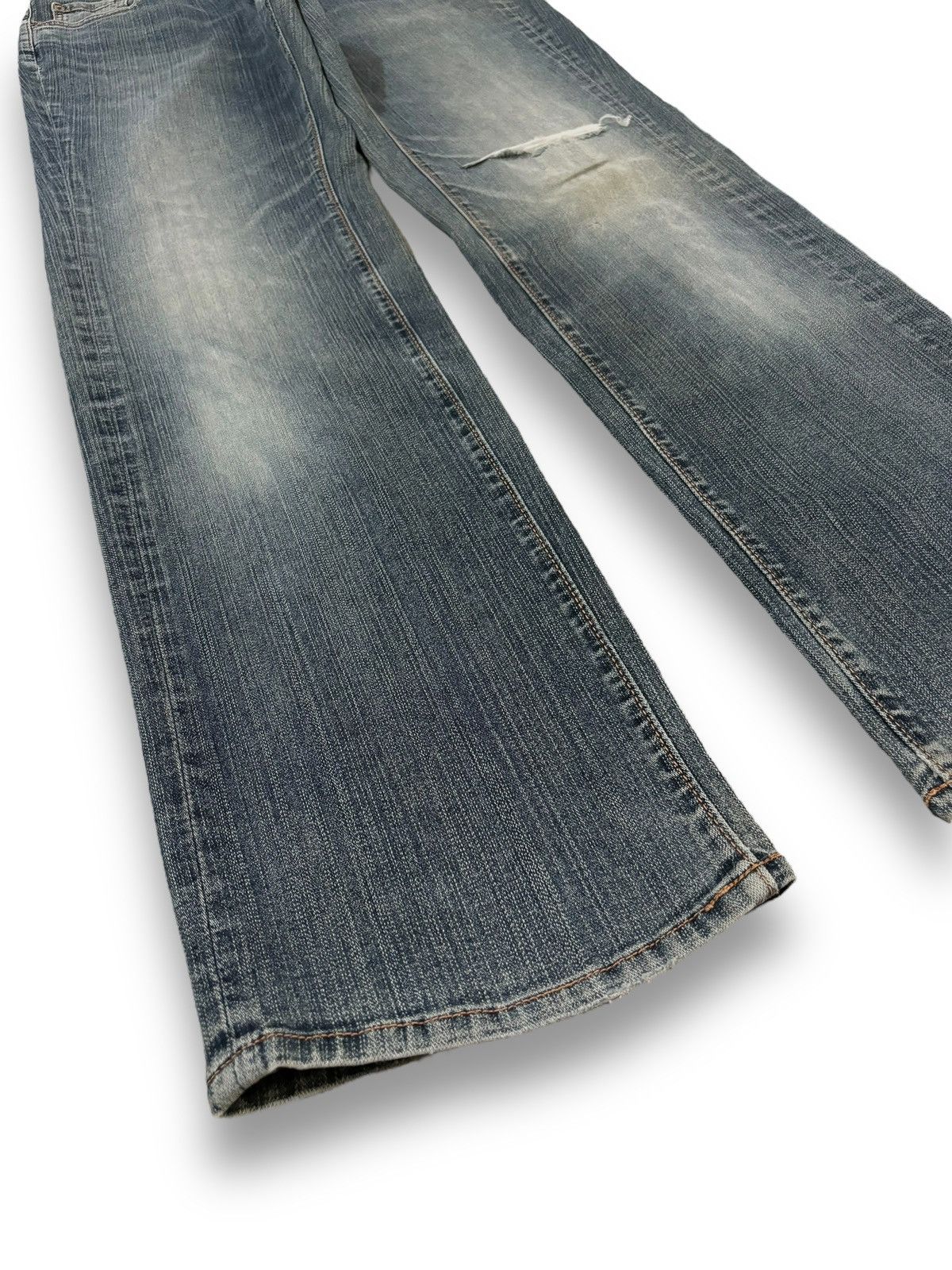 Japanese Brand Vintage Japanese Brand Mud Washed Loose Fit Distressed Jeans Size US 32 / EU 48 - 8 Thumbnail