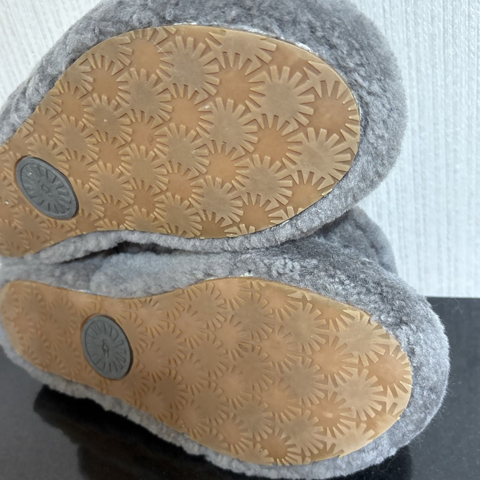 Ugg UGG Fluff Yeah Slide Slippers Womens Size 8 US 1095119 Gray Size US 8 / IT 38 - 11 Thumbnail