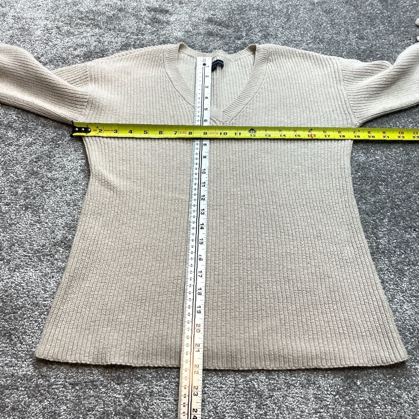 American Eagle Outfitters American Eagle Outfitters Sweater Womens S Beige Pullover Knit V-Neck Ribbed Solid Logo Size S / US 4 / IT 40 - 5 Thumbnail
