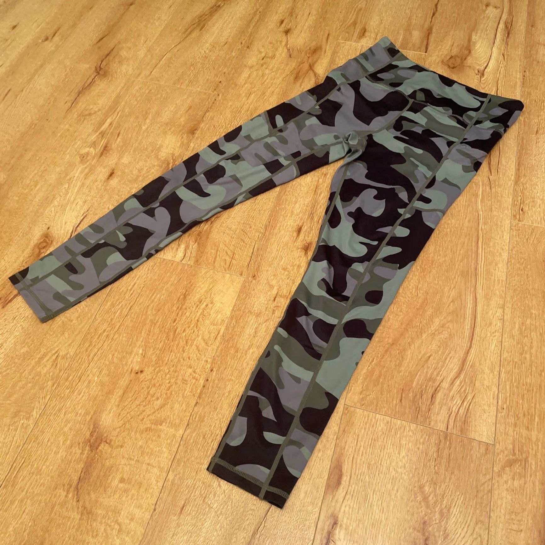 Vintage Zyia Active Leggings 7/8 Green Camo Pockets Yoga Running Athletic 6-8 Women Size 28" / US 6 / IT 42 - 2 Thumbnail