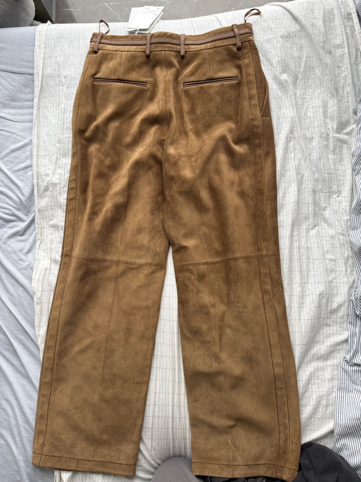 Gucci BNWT Gucci Horsebit-Detail Cropped Suede Trousers Size 27" / US 4 / IT 40 - 8 Thumbnail