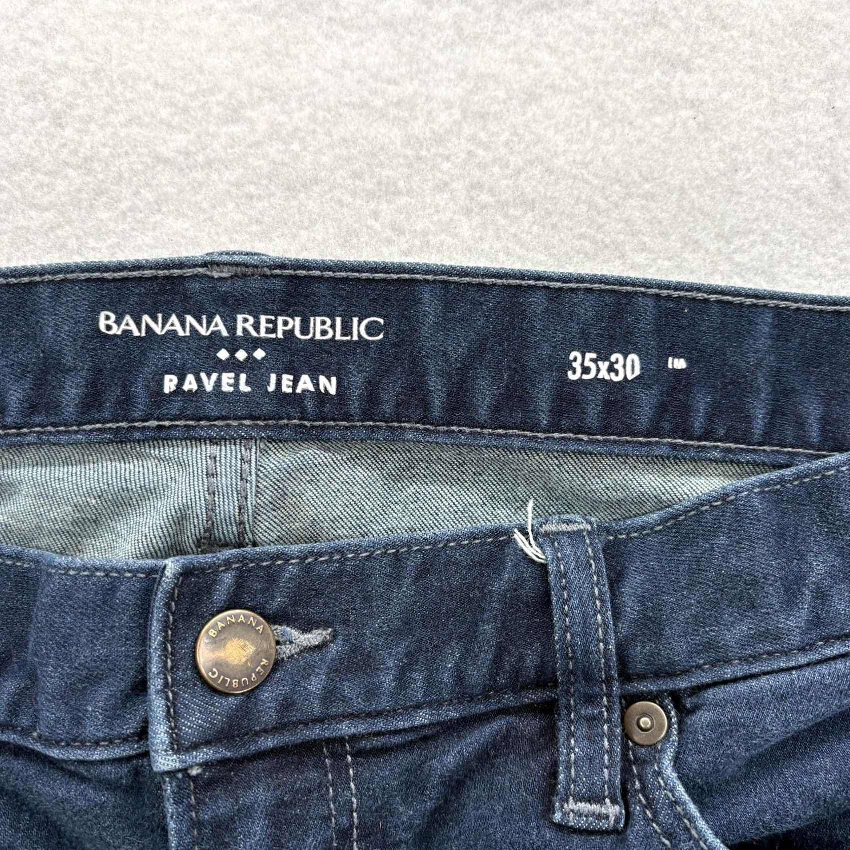 Banana Republic Banana Republic Travel Jeans Mens 35x30 Blue Dark Wash Slim Tapered Denim Pants Jeans Size US 35 - 3 Thumbnail