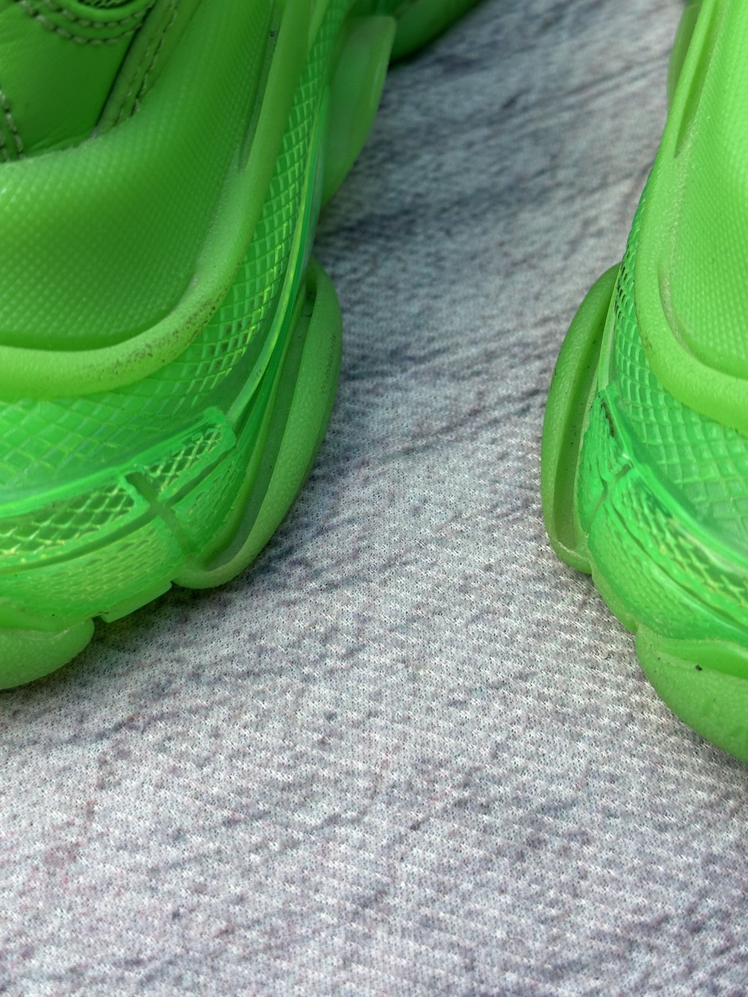 Balenciaga Balenciaga Triple S Sneakers Neon Green Clear Sole Shoes Size US 7 / IT 37 - 9 Thumbnail