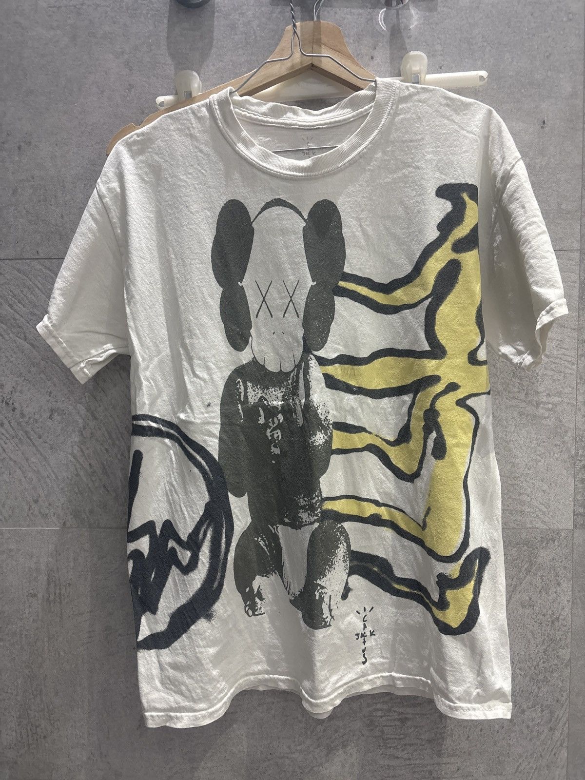Fragment Design × Kaws × Travis Scott CACTUS JACK + KAWS FOR FRAGMENT TEE S travis scott Size US S / EU 44-46 / 1 - 1 Thumbnail