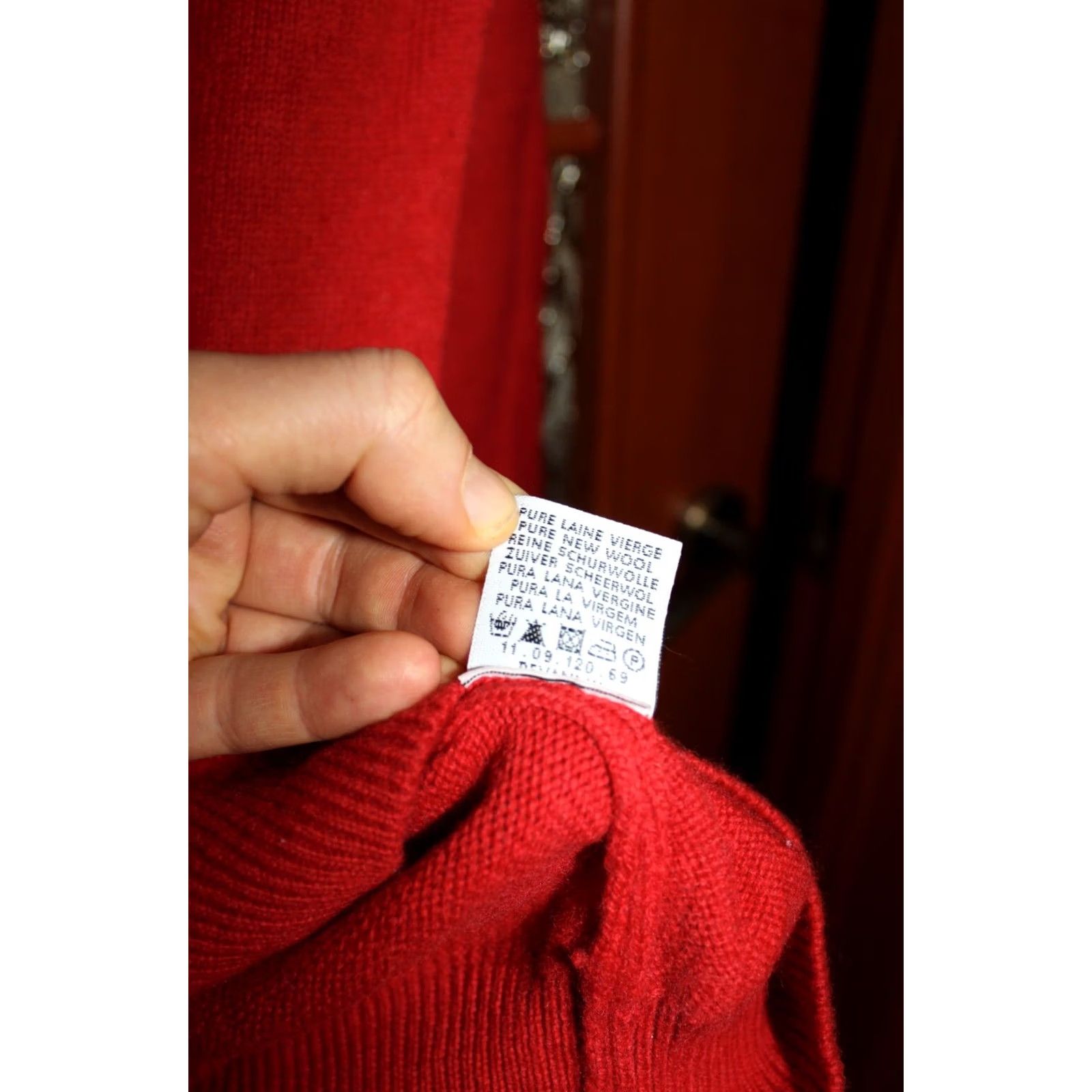 Lacoste VINTAGE Lacoste Jumper Sweatshirt Wool Red Sweatshirt Wool V-Neck Men 4 Regular Red 55 68.5cm 80.5cm Mens Size US S / EU 44-46 / 1 - 5 Thumbnail