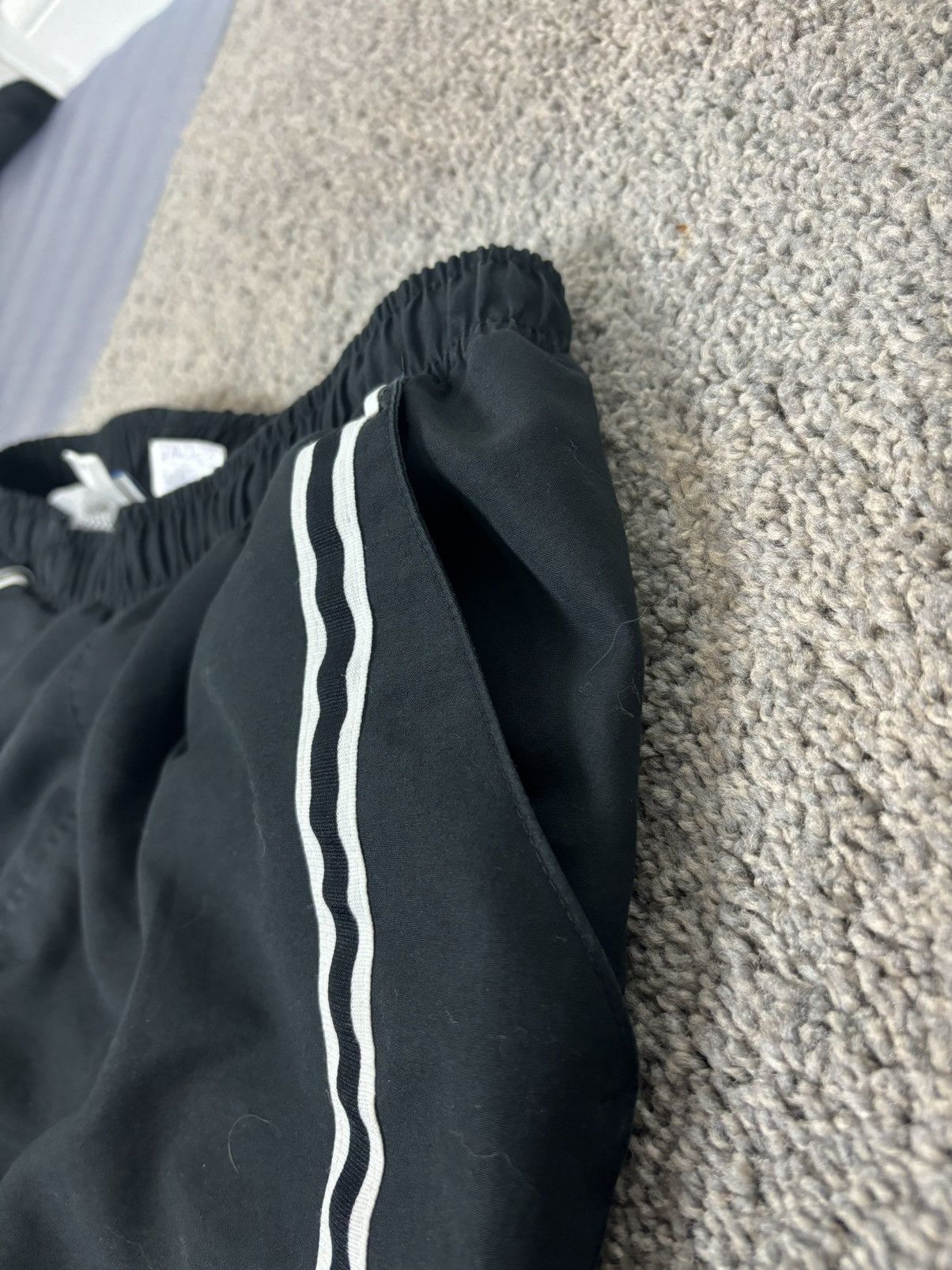 Reebok Y2k black with white striped net lined reebok track pants Size US 30 / EU 46 - 6 Thumbnail