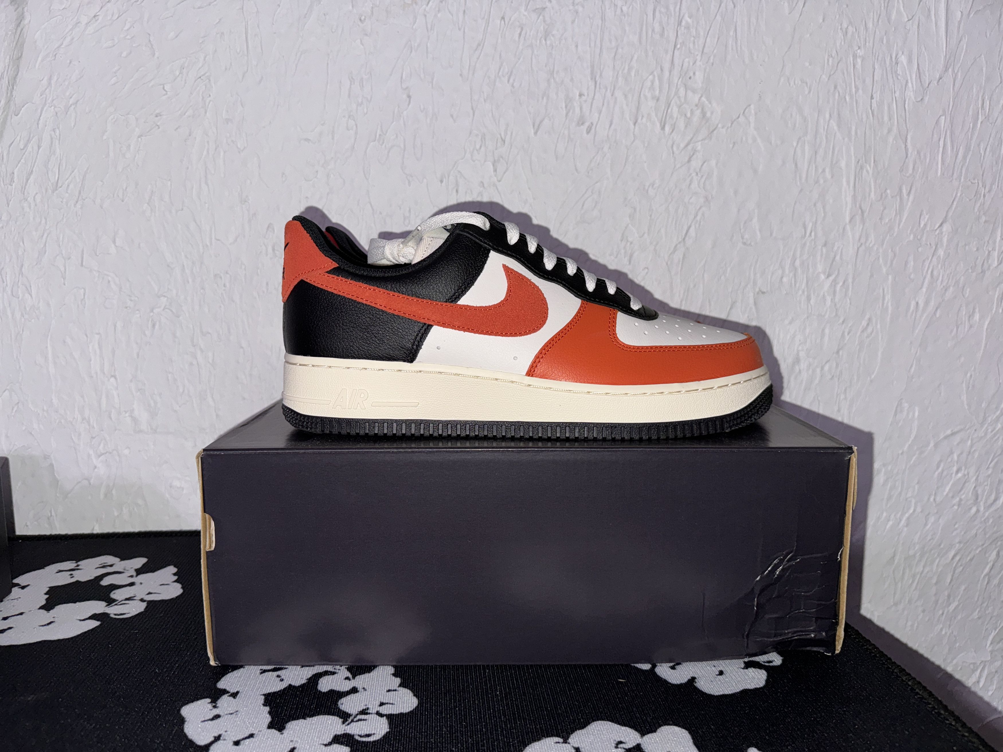 Nike US 9 - Nike Air Force One Low '07 LV8 "Vintage Coral" Black Size US 9 / EU 42 - 3 Thumbnail