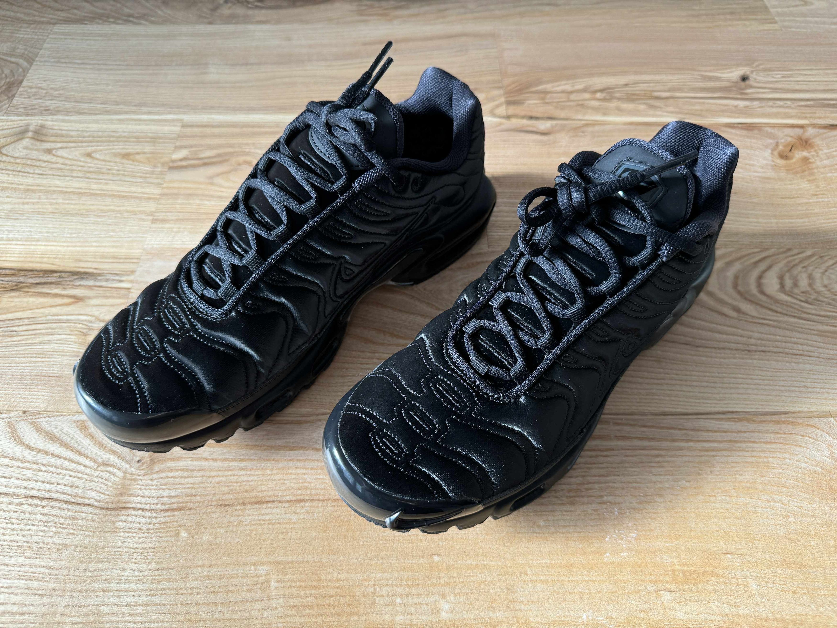 Nike Air Max Plus TN Black Satin Size US 10 / EU 43 - 4 Thumbnail