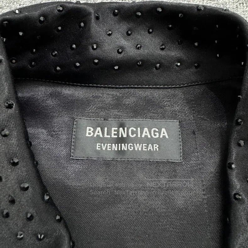 Balenciaga Balenciaga Rhinestone full-print shirt Size 4XL / US 24-26 - 2 Thumbnail