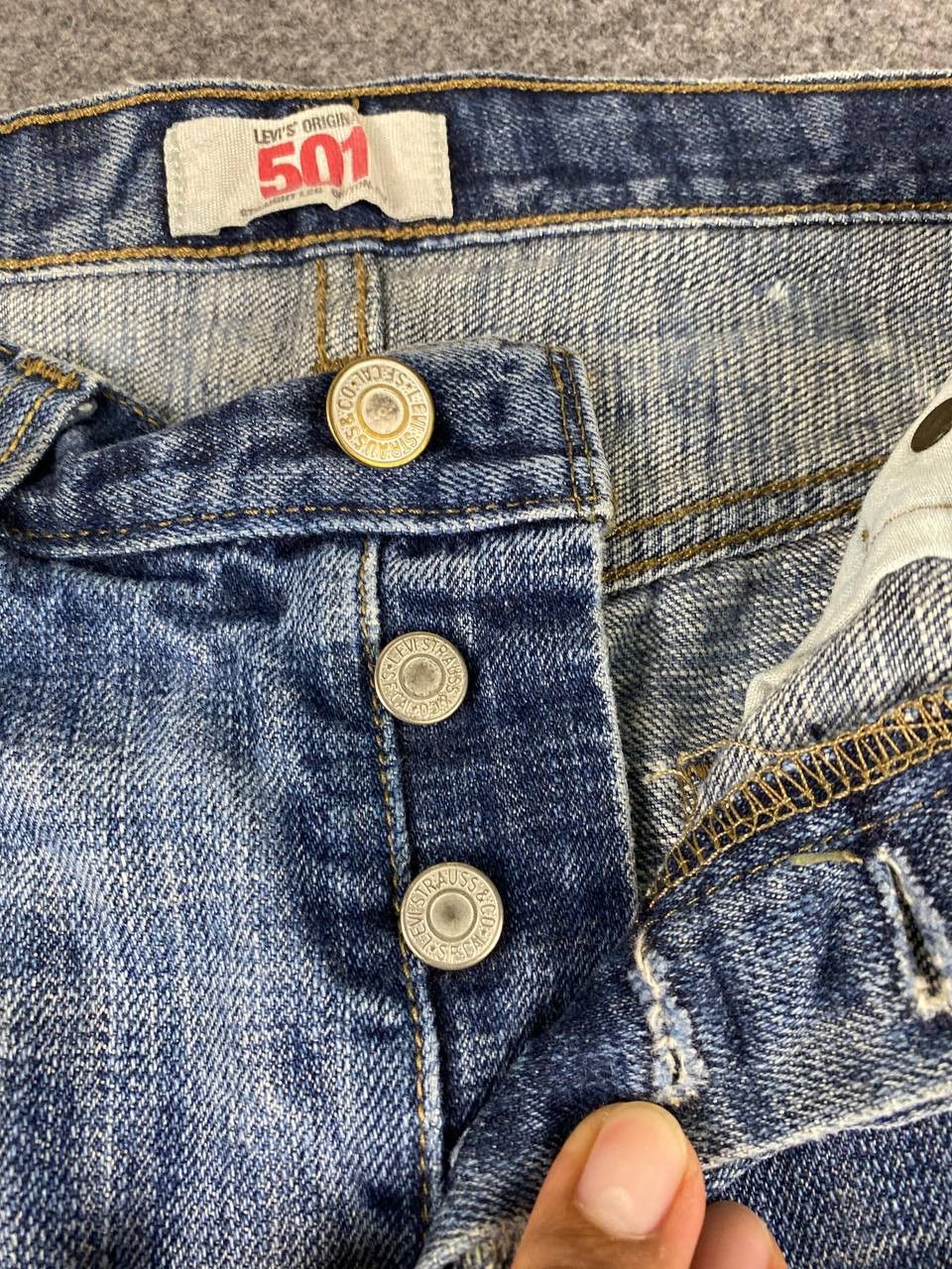 Levi's vintage levis 501 distressed denim nice design Size US 34 / EU 50 - 13 Thumbnail