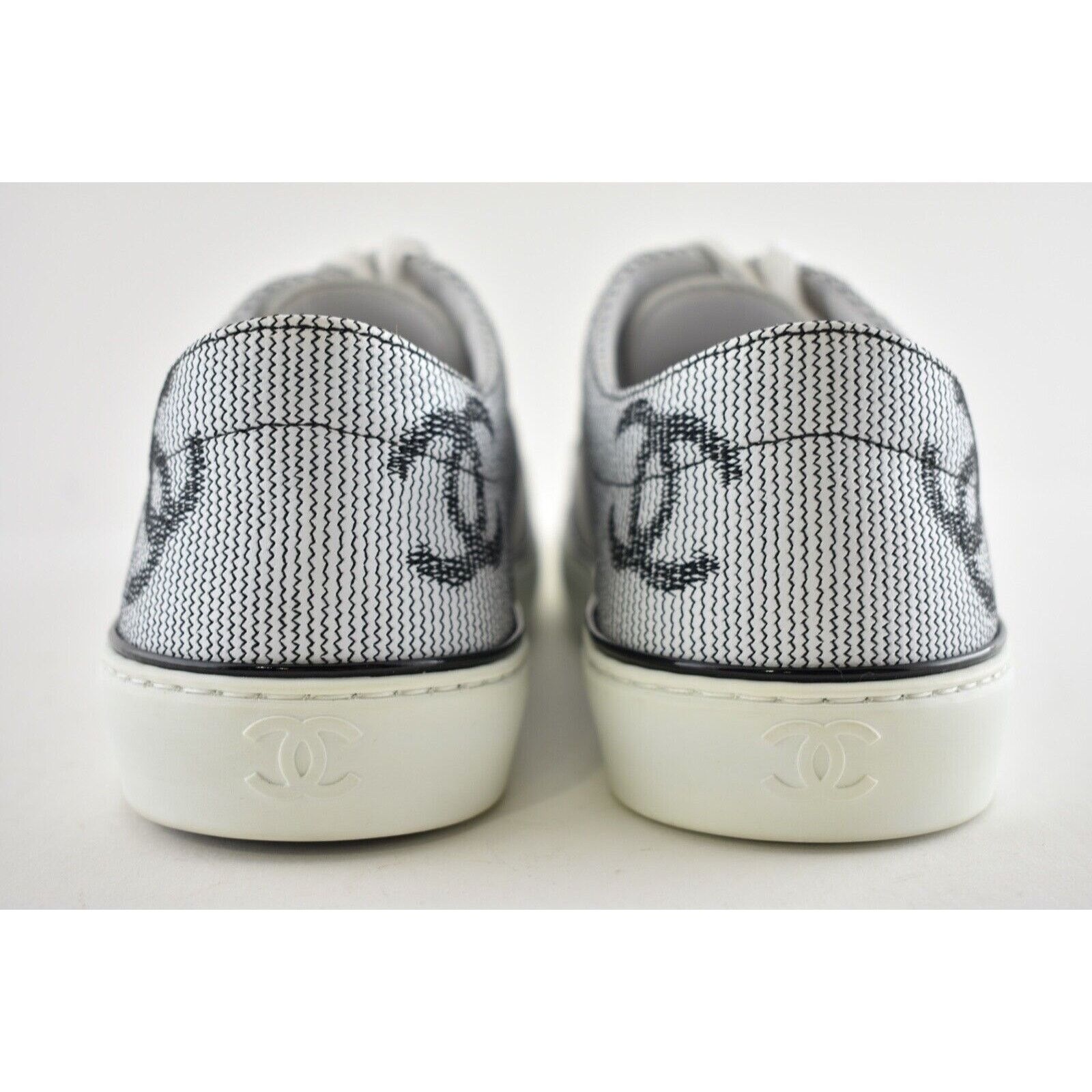 Chanel 18P CC Slip On Lace Up Tie Flat Runner Trainer Sneaker 38.5 Size US 8.5 / IT 38.5 - 9 Thumbnail