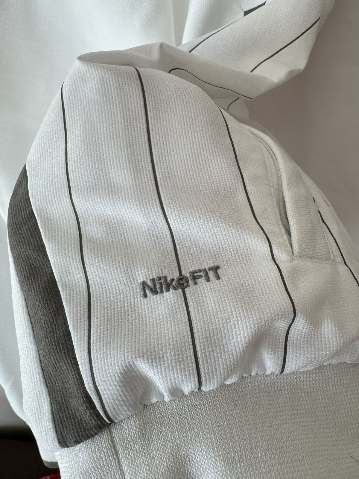 Nike Vintage Nike Zip Transformer Track Jacket White Tracksuit Size US L / EU 52-54 / 3 - 11 Thumbnail