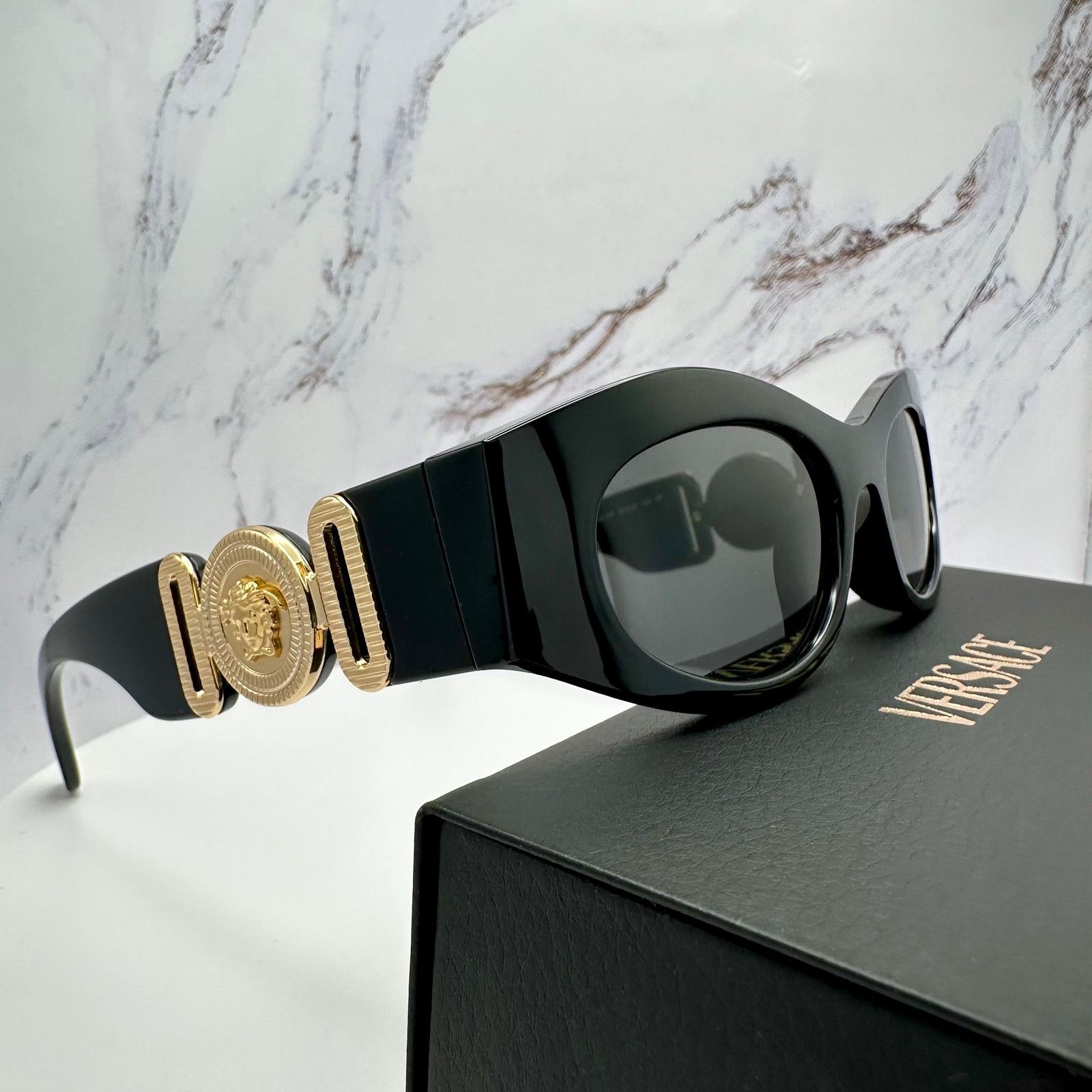 Versace New Versace Sunglasses Black Gold Seen On Sabrina Carpenter Size ONE SIZE - 14 Thumbnail