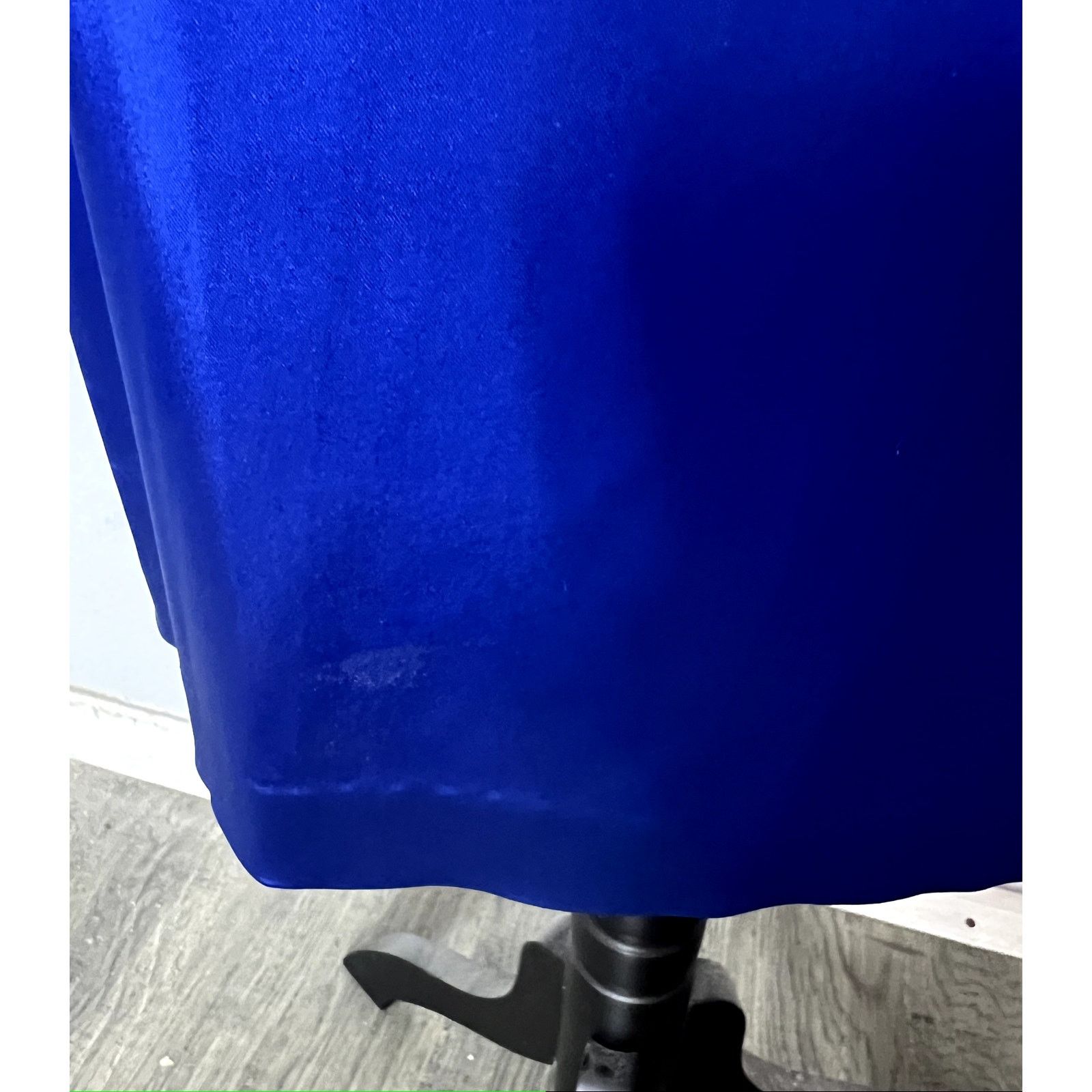 Calvin Klein Calvin Klein royal blue v neck ruched cocktail dress Sz 6 Size M / US 6-8 / IT 42-44 - 6 Thumbnail