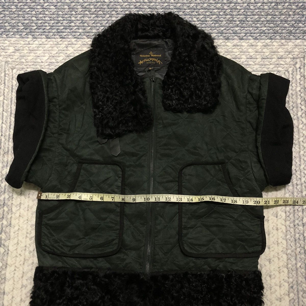 Japanese Brand Rare Vivienne Westwood Sleeveless Sherpa Trench Jacket Size US S / EU 44-46 / 1 - 11 Thumbnail