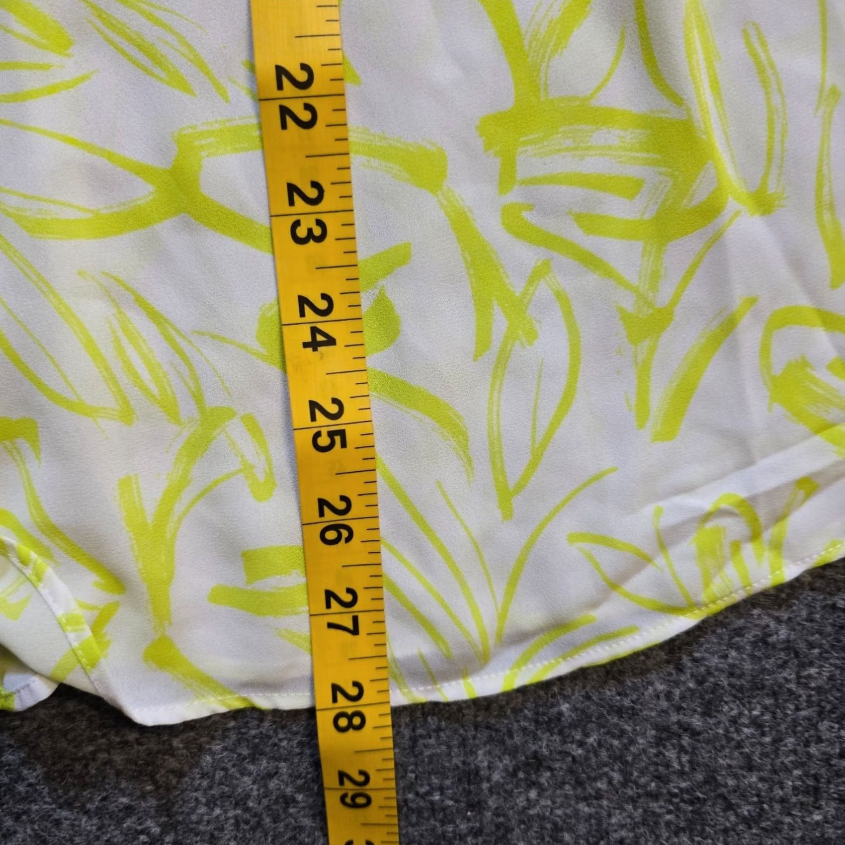 Torrid Torrid Top Womens 3X White Green V Neck Peplum Short Sleeve Sheer Casual Blouse Size XXL / US 16-18 / IT 52-54 - 6 Thumbnail