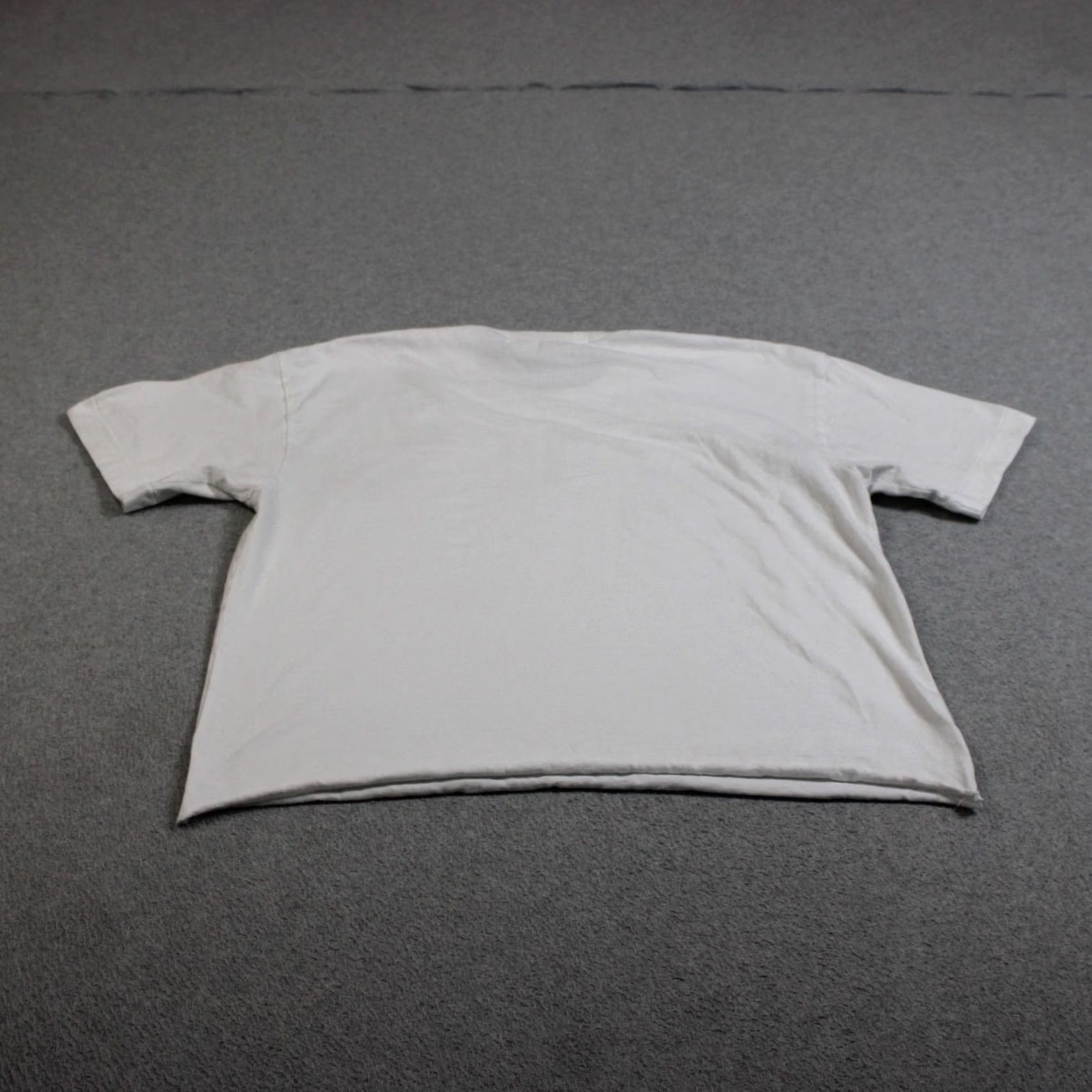 Vintage VINTAGE? No — Play Comme Des Garçons Shirt Womens XL White Heart Logo Streetwear Made Japan Shirt Womens XL White Heart Logo Size XL / US 12-14 / IT 48-50 - 2 Thumbnail