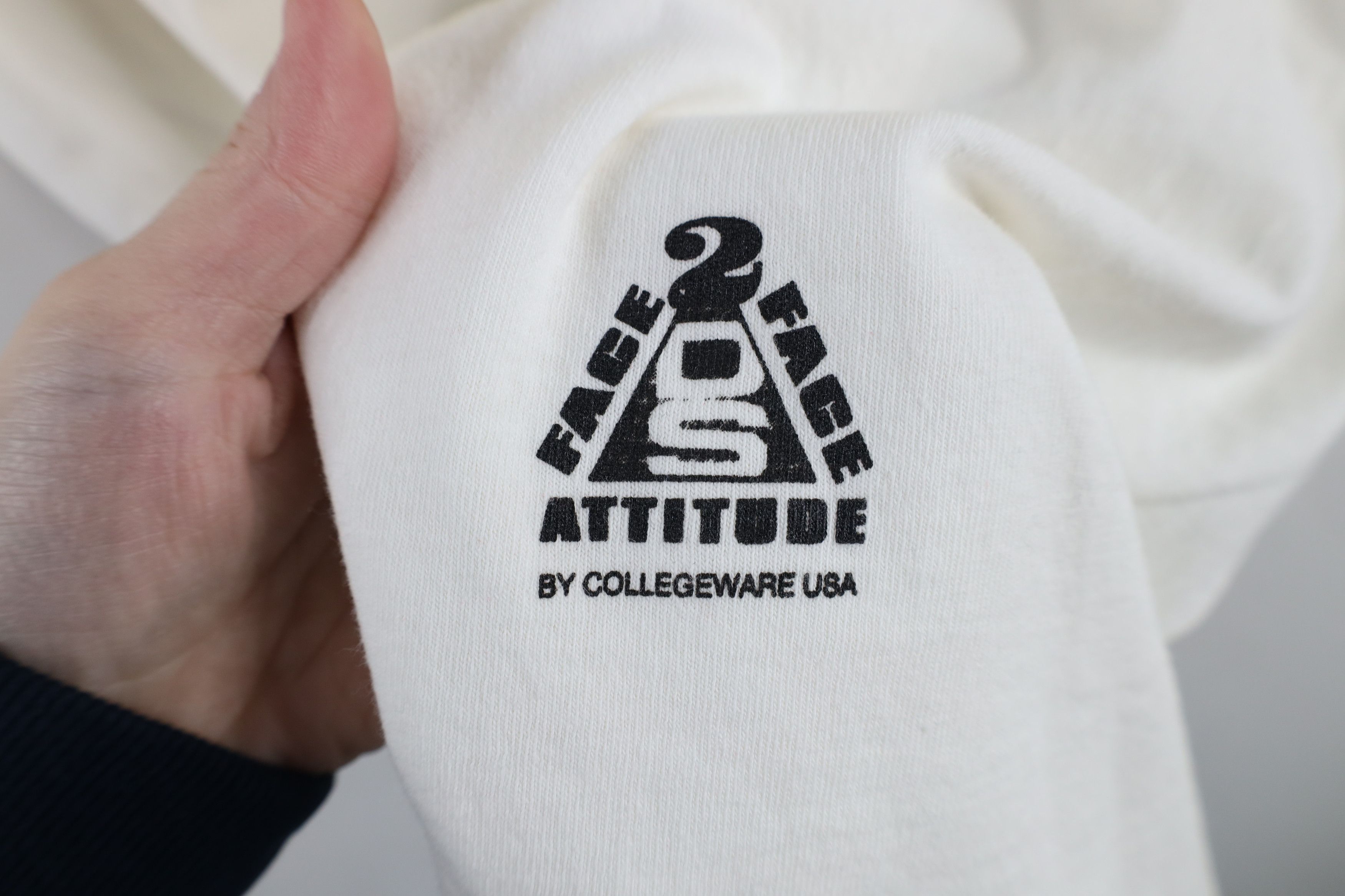 Vintage Vintage 90s Streetwear Fever Smiley Face Gym T-Shirt USA Size US L / EU 52-54 / 3 - 6 Thumbnail