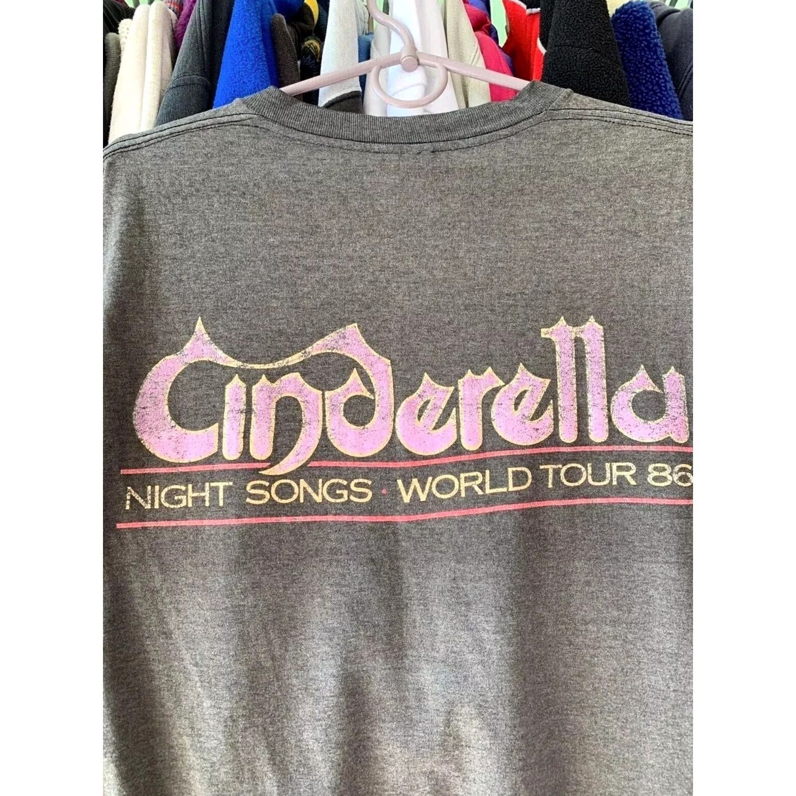Vintage VINTAGE 1986 CINDERELLA WORLD TOUR BLACK TEE SHIRT MEN'S SIZE S Shirt Mens S Black Cinderella World Tour 1986 Size US S / EU 44-46 / 1 - 4 Thumbnail