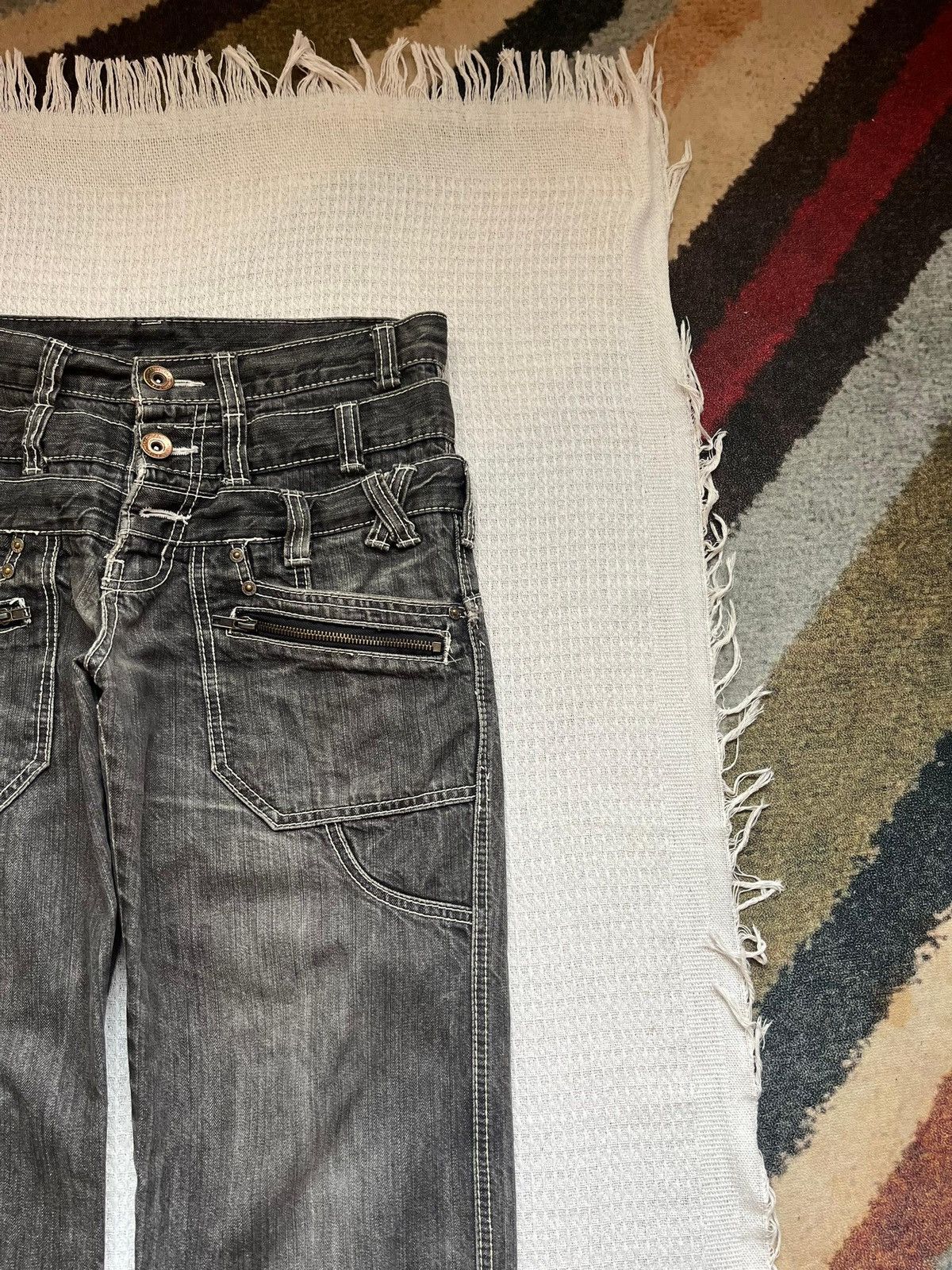 Japanese Brand Vintage Back Rush Cross Gun Triple Waist Denim Jeans Size US 33 - 4 Thumbnail
