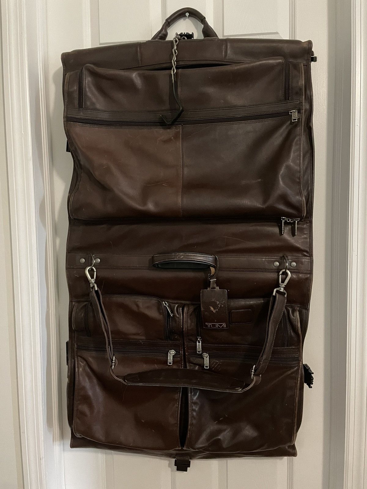 Tumi Tumi genuine leather full size garment traveler Size ONE SIZE - 1 Thumbnail