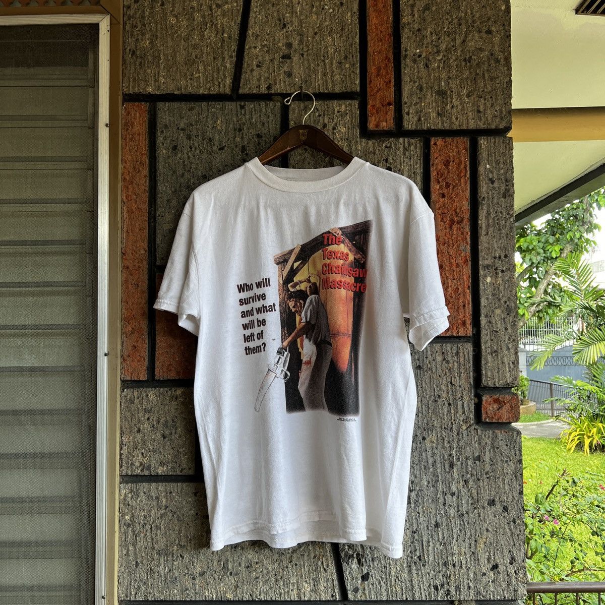 Tultex 1997 The Texas Chainsaw Massacre Horror Move Promo Tee Shirt Size US L / EU 52-54 / 3 - 6 Thumbnail