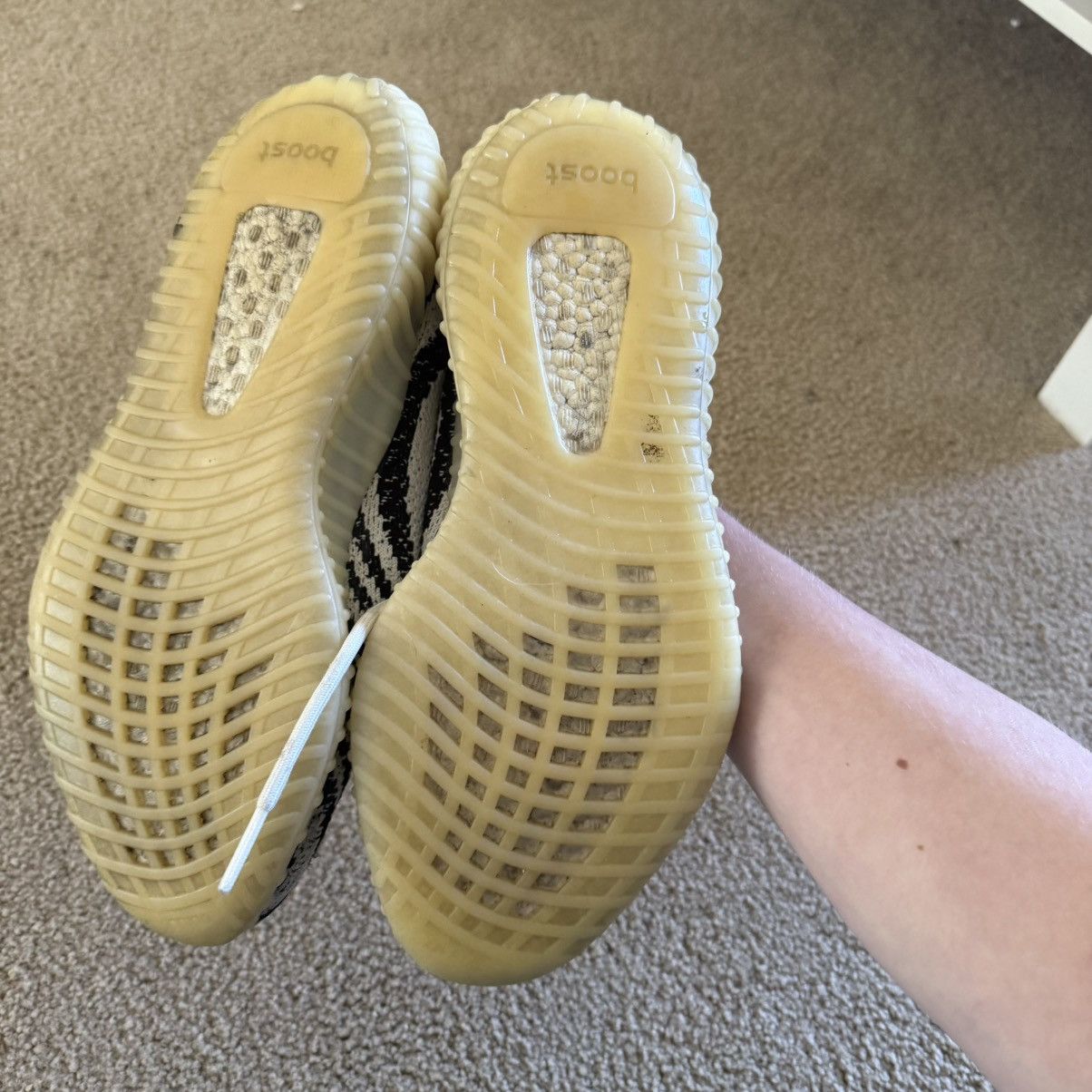 Yeezy Yeezy Zebras Size US 11 / EU 44 - 3 Thumbnail