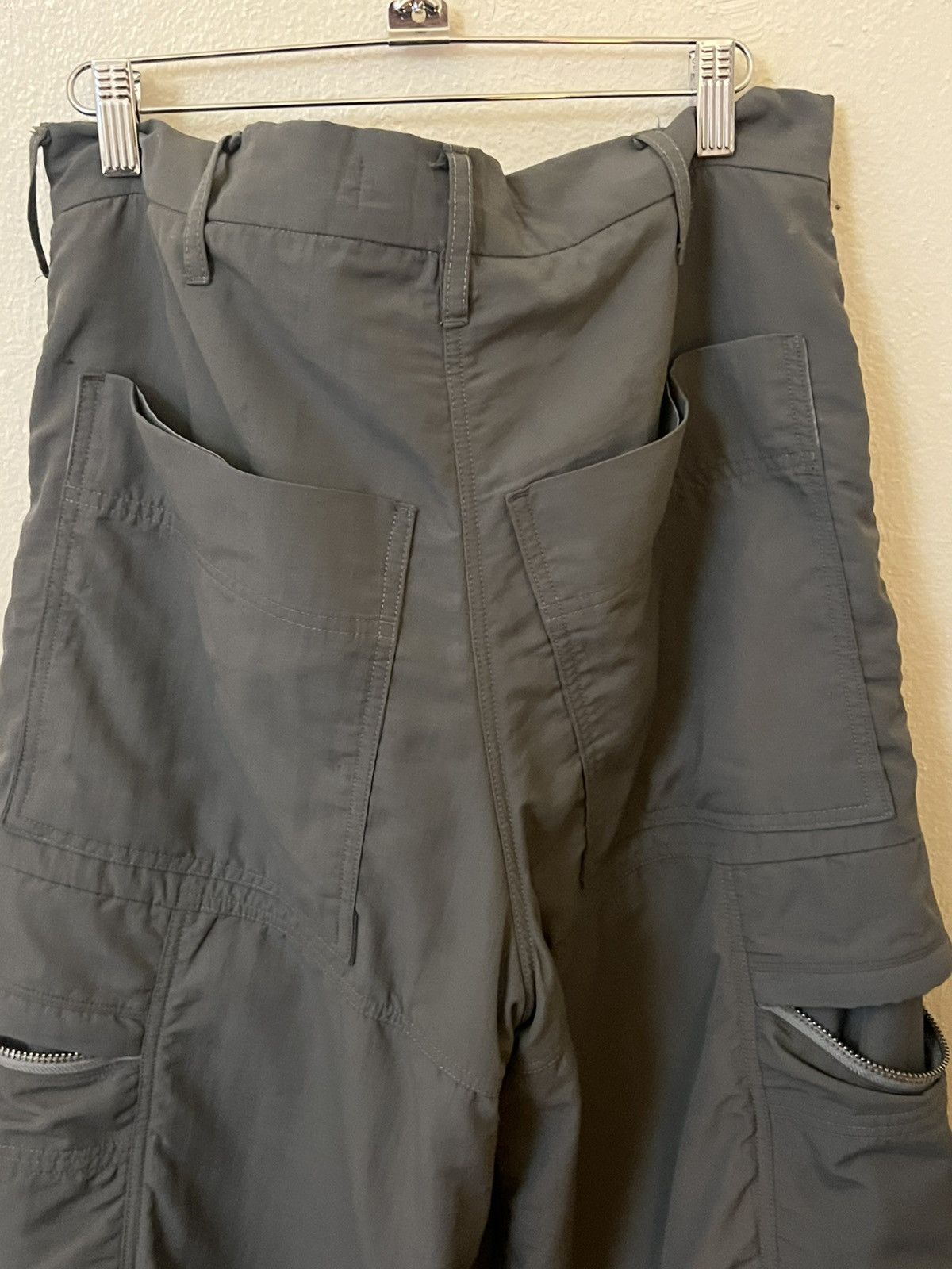 Bryan Jimenez Bryan Jimenez Nylon Station Trousers Size US 35 - 7 Thumbnail