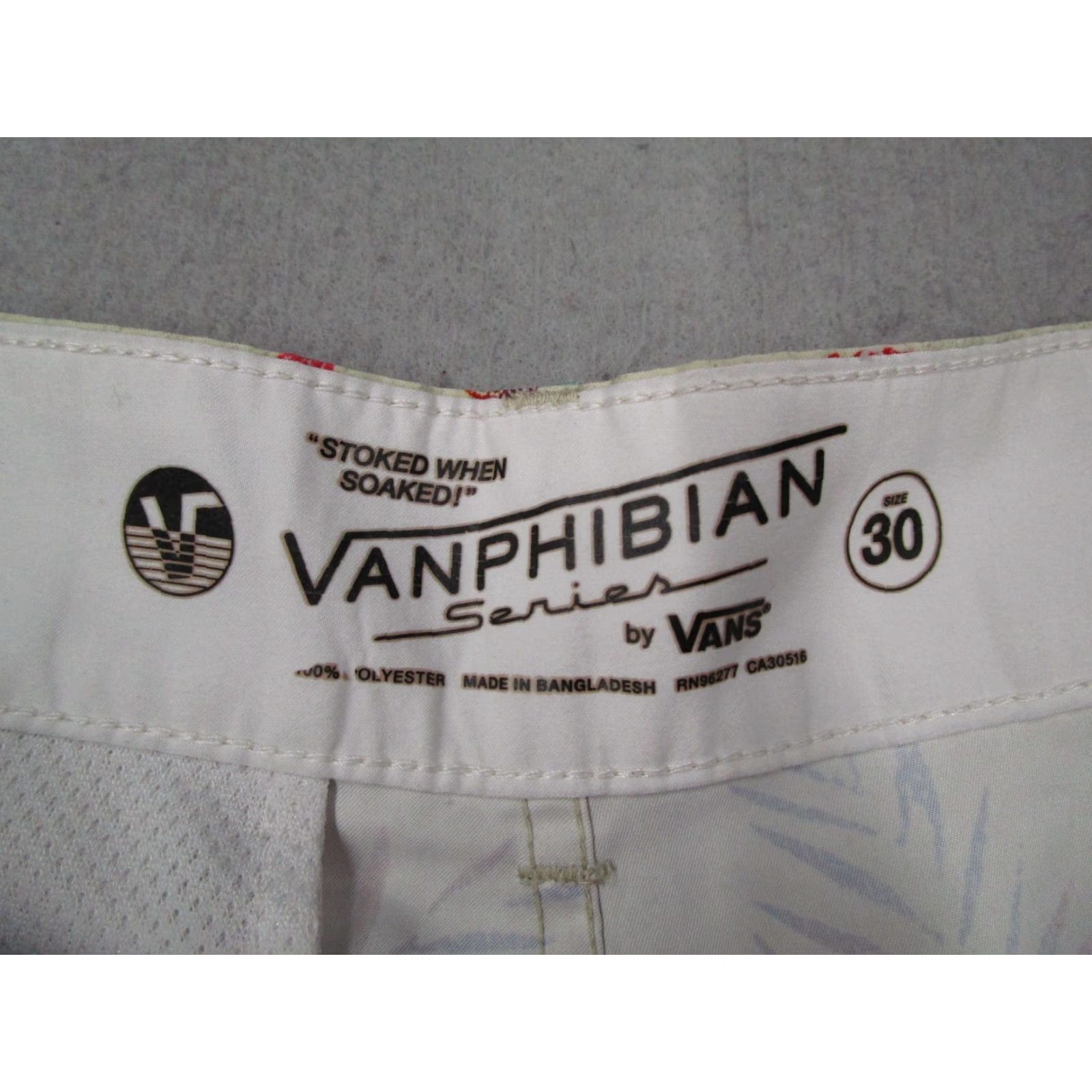 Vans VANS Men’s green floral Vanphibian hybrid casual shorts 30 Beach, Travel, Golf, Everyday Wear, Moisture Wicking, Pockets, Easy Care — Vintage: No Size US 30 / EU 46 - 3 Thumbnail