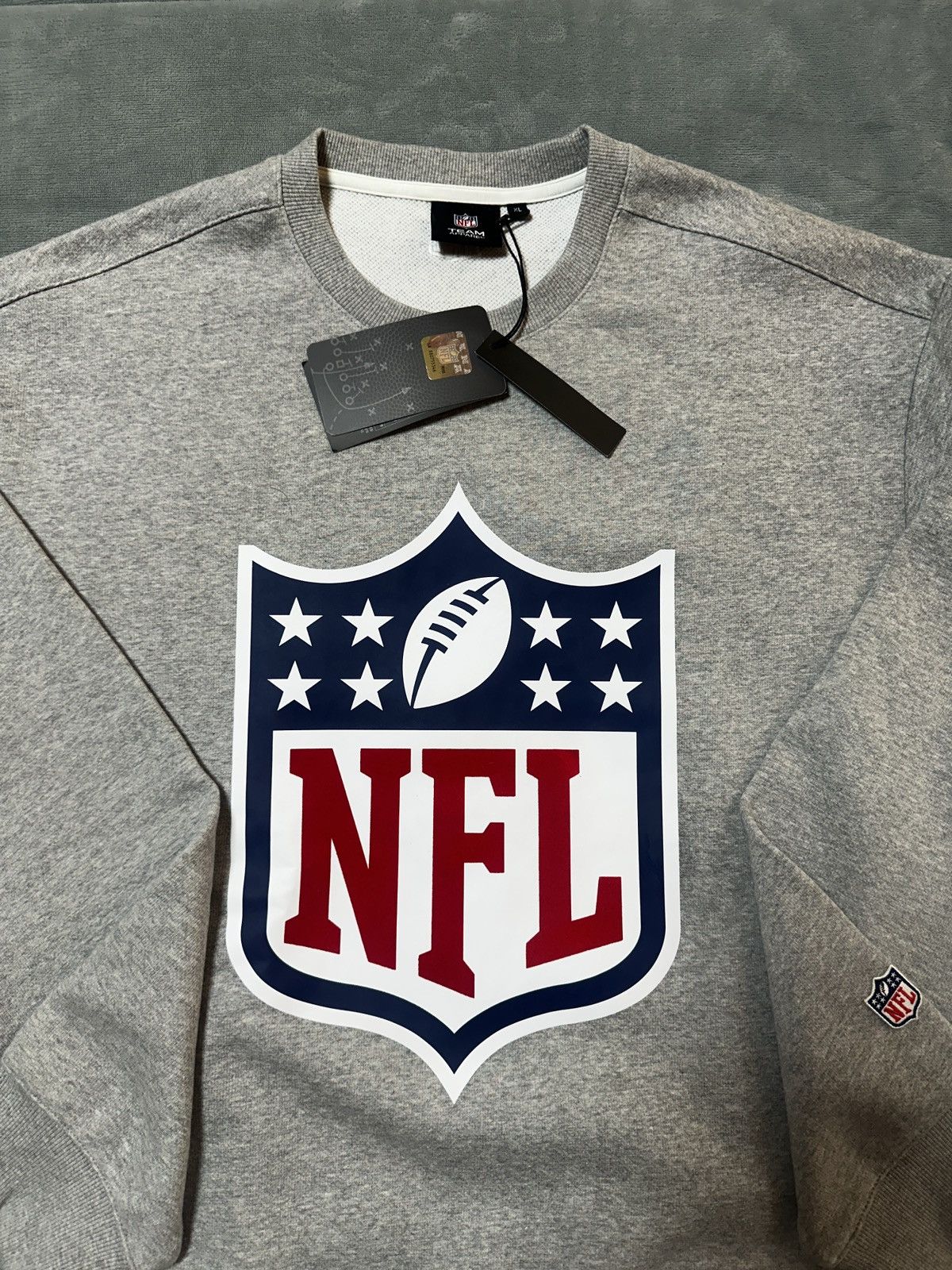 NFL New NFL Athletic Logo Crewneck Sweater Size XLarge Size US XL / EU 56 / 4 - 3 Thumbnail