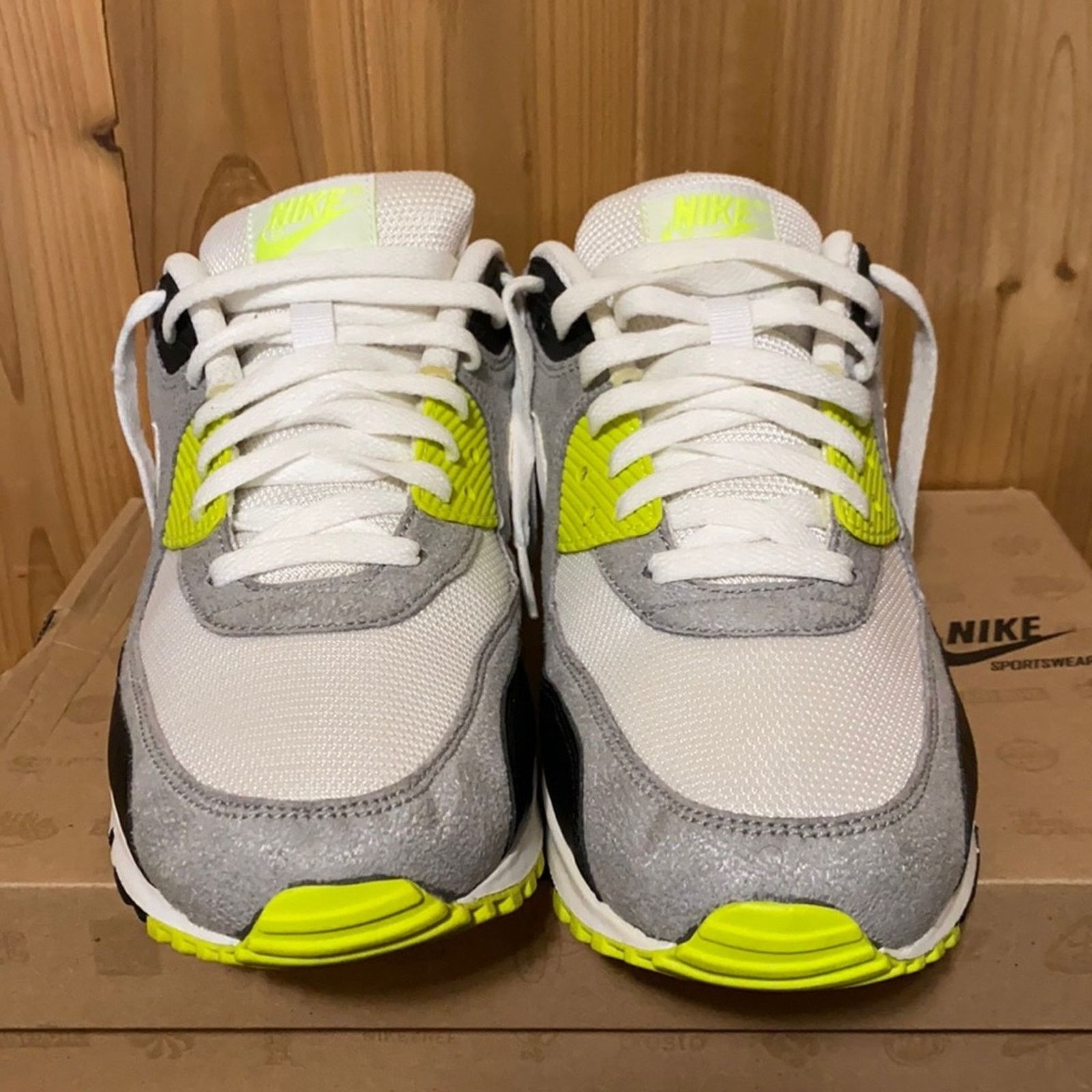 Nike 2011 Nike Air Max 90 Volt Size US 10.5 / EU 43-44 - 8 Thumbnail